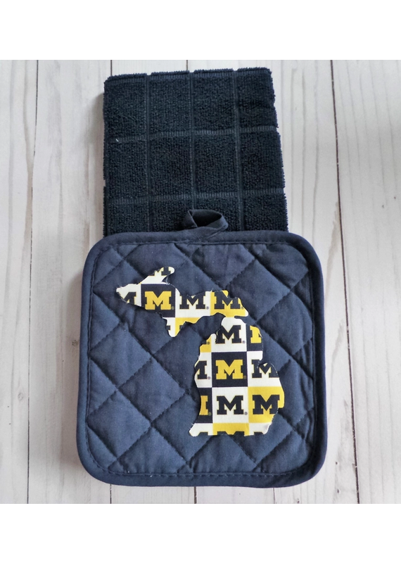 Plaid Spirit Potholder & Towel Kitchen Set