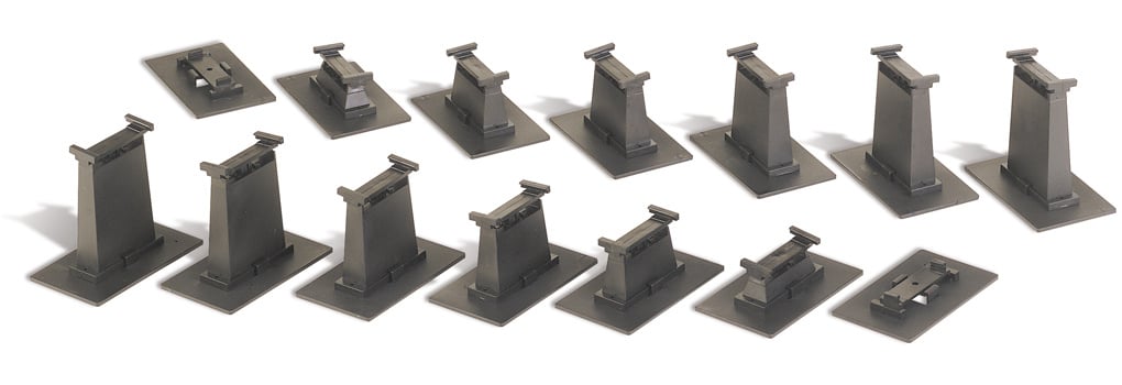 44871 - 16-Piece Graduated Pier Set - N Scale EZ Track