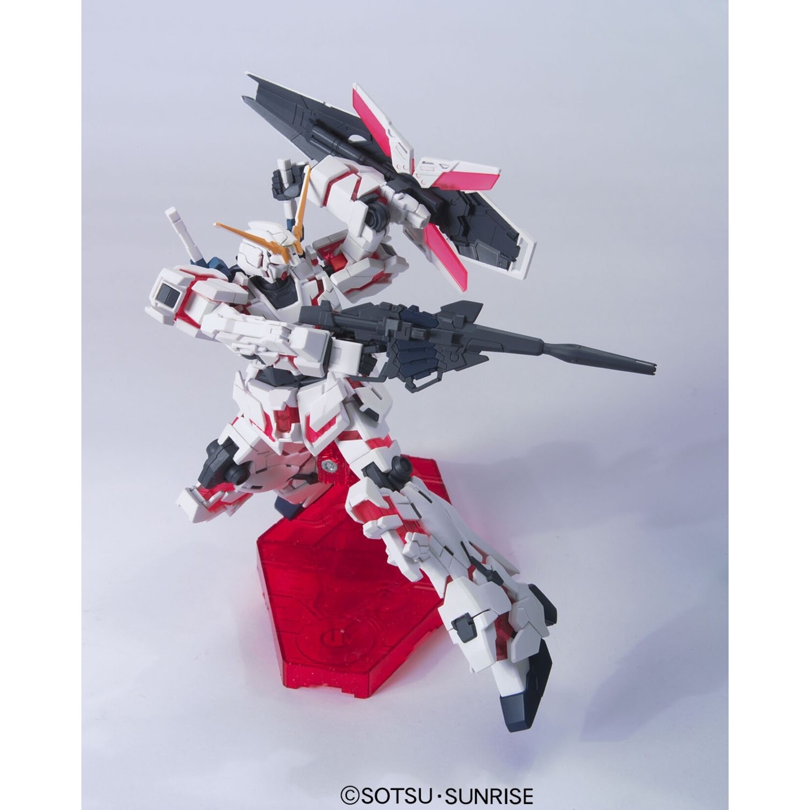 Bandai - HG 1/144 #100 RX-0 Unicorn Gundam (Destroy Mode)