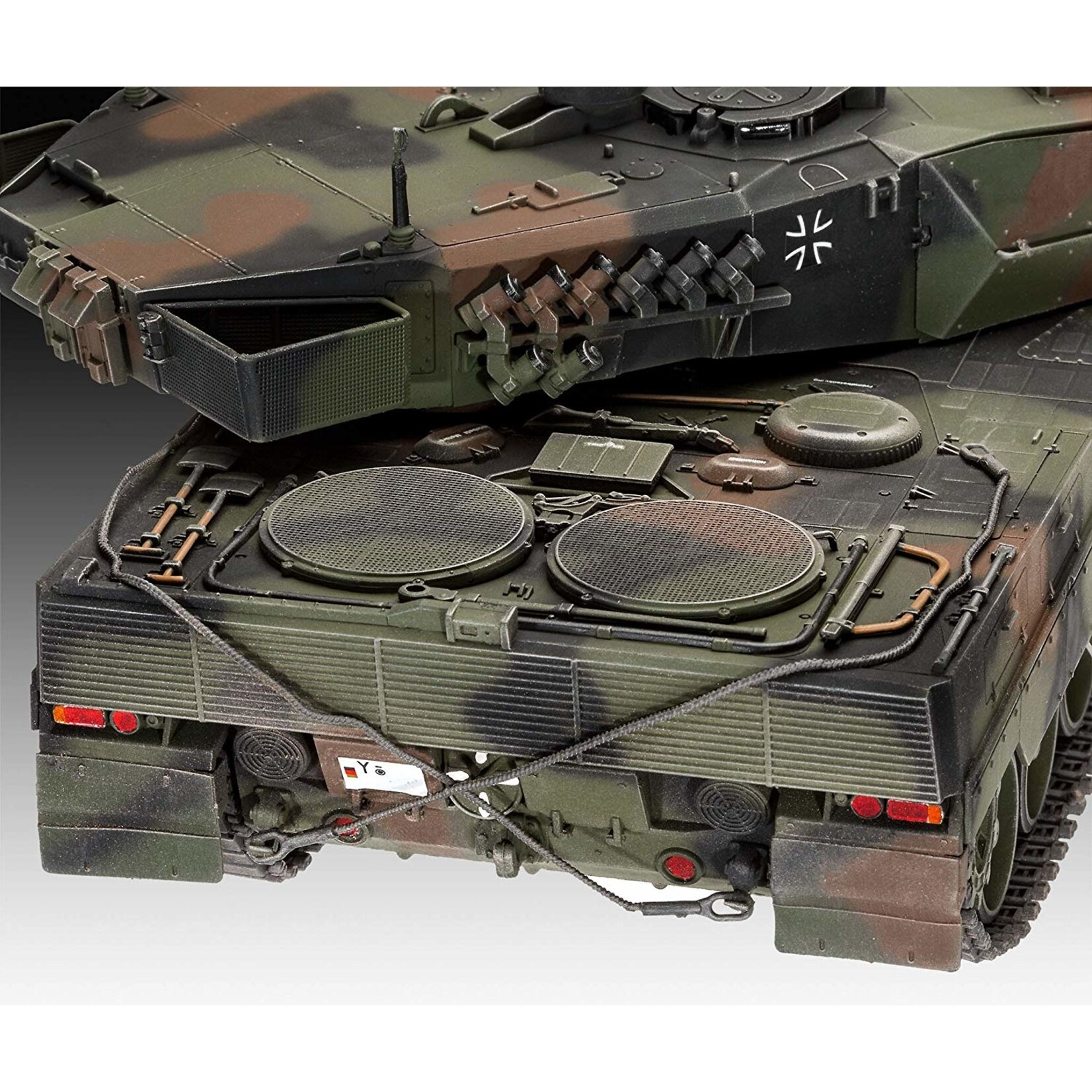 Revell of Germany 03281 - 1/35 Leopard 2 A6/A6NL