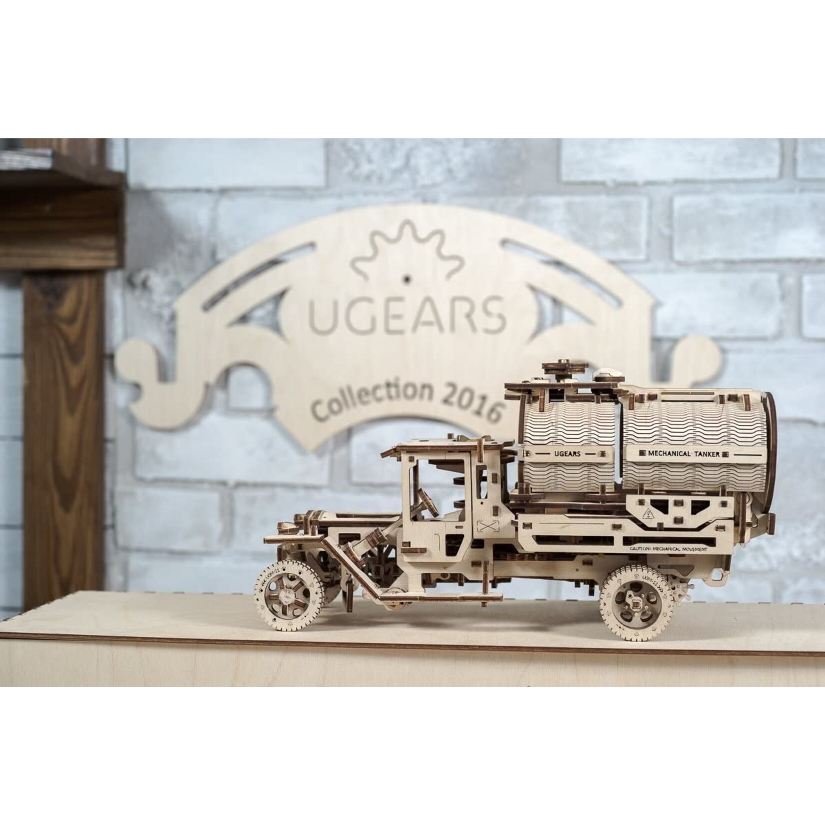 UGears Tanker