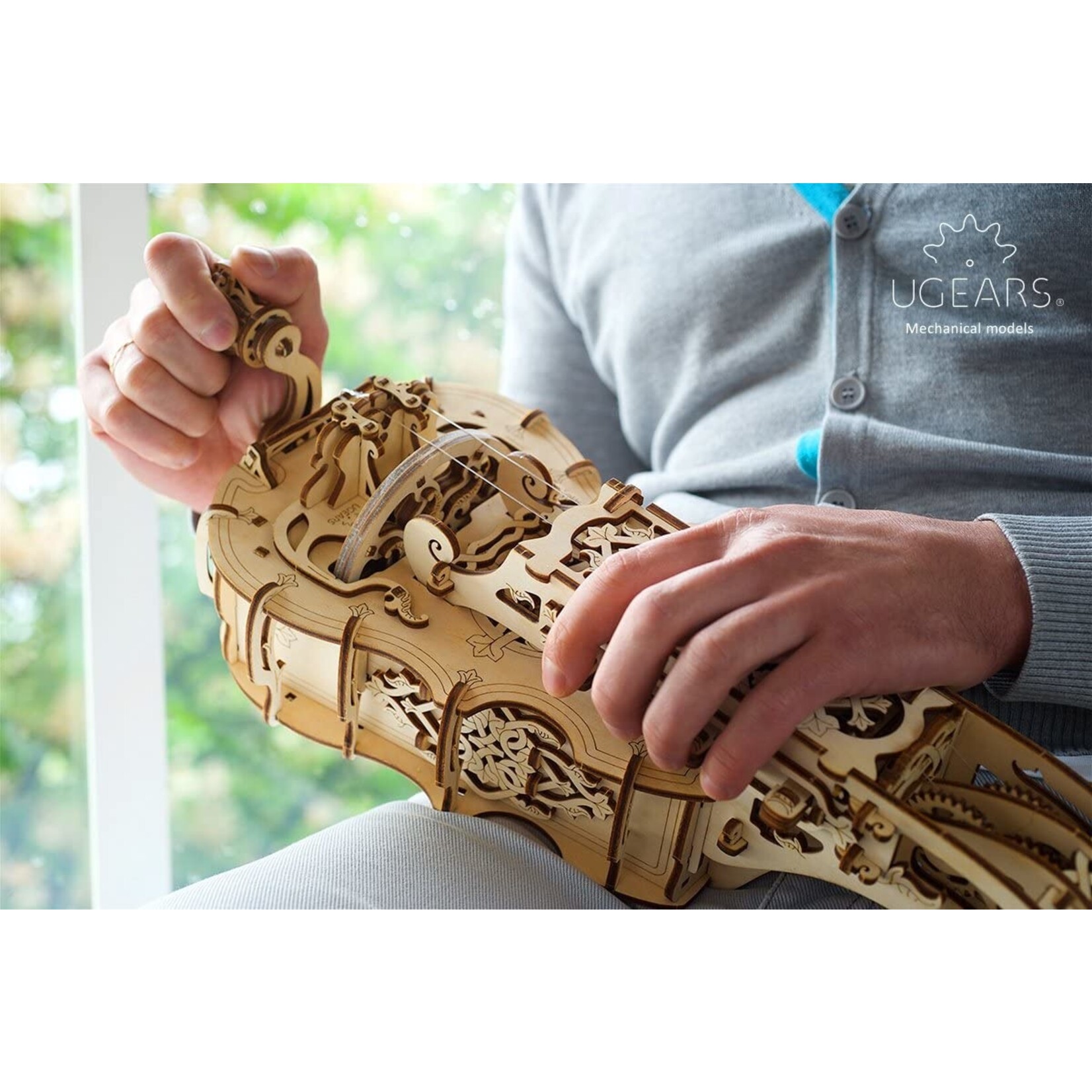 UGears Hurdy-Gurdy