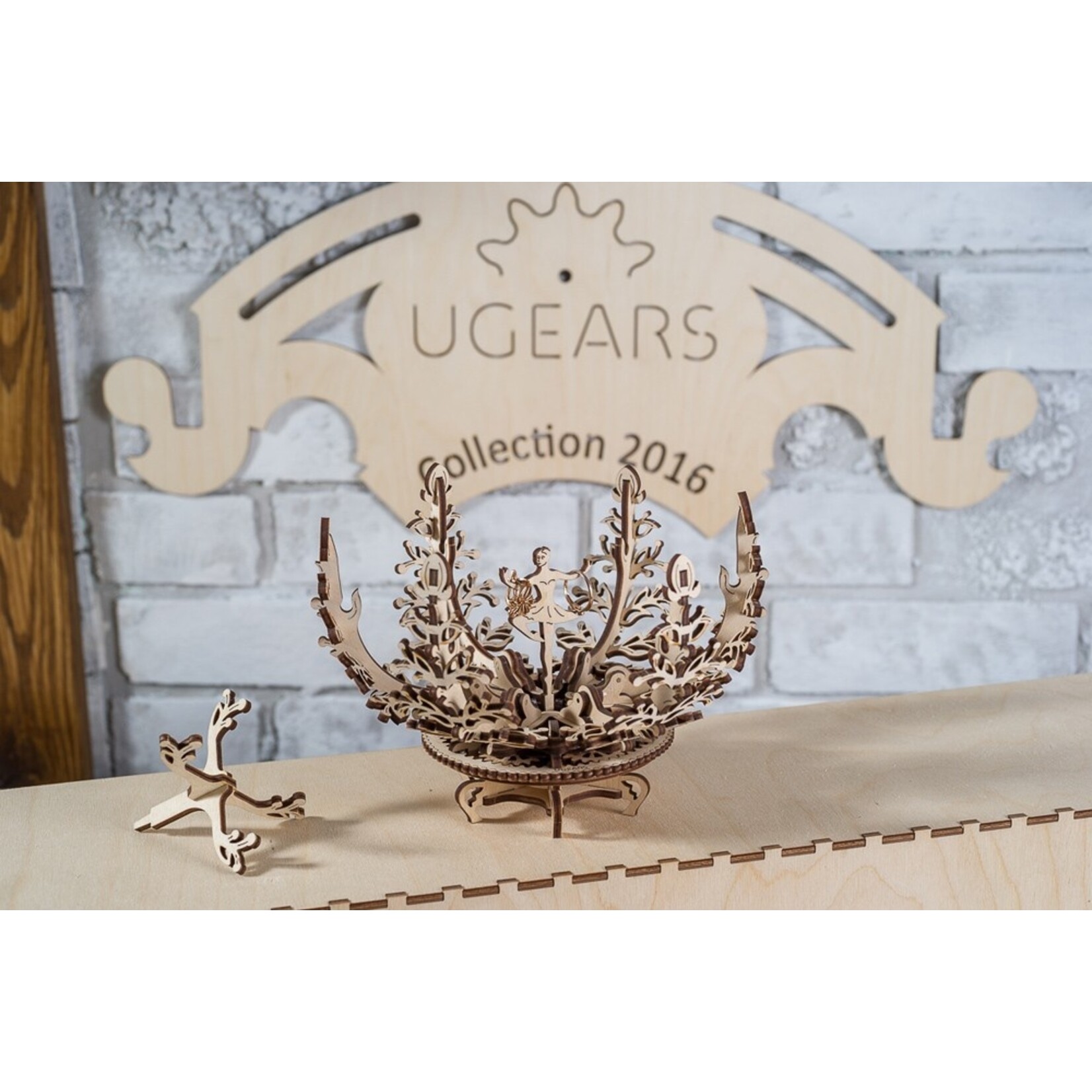 UGears Mechanical Flower