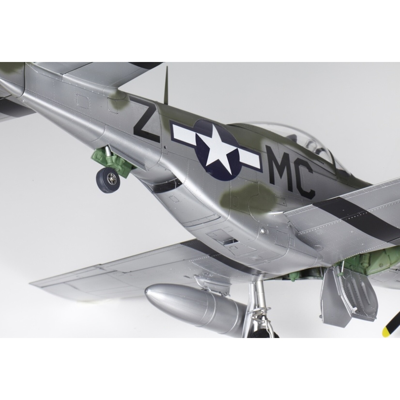 Tamiya 60322 - 1/32 North American P-51D Mustang
