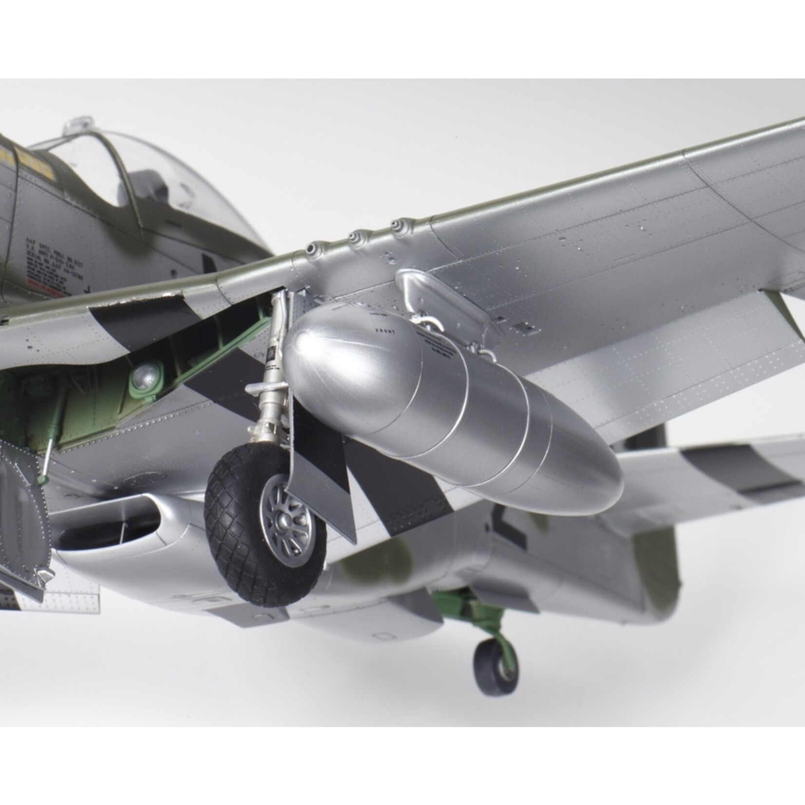 Tamiya 60322 - 1/32 North American P-51D Mustang