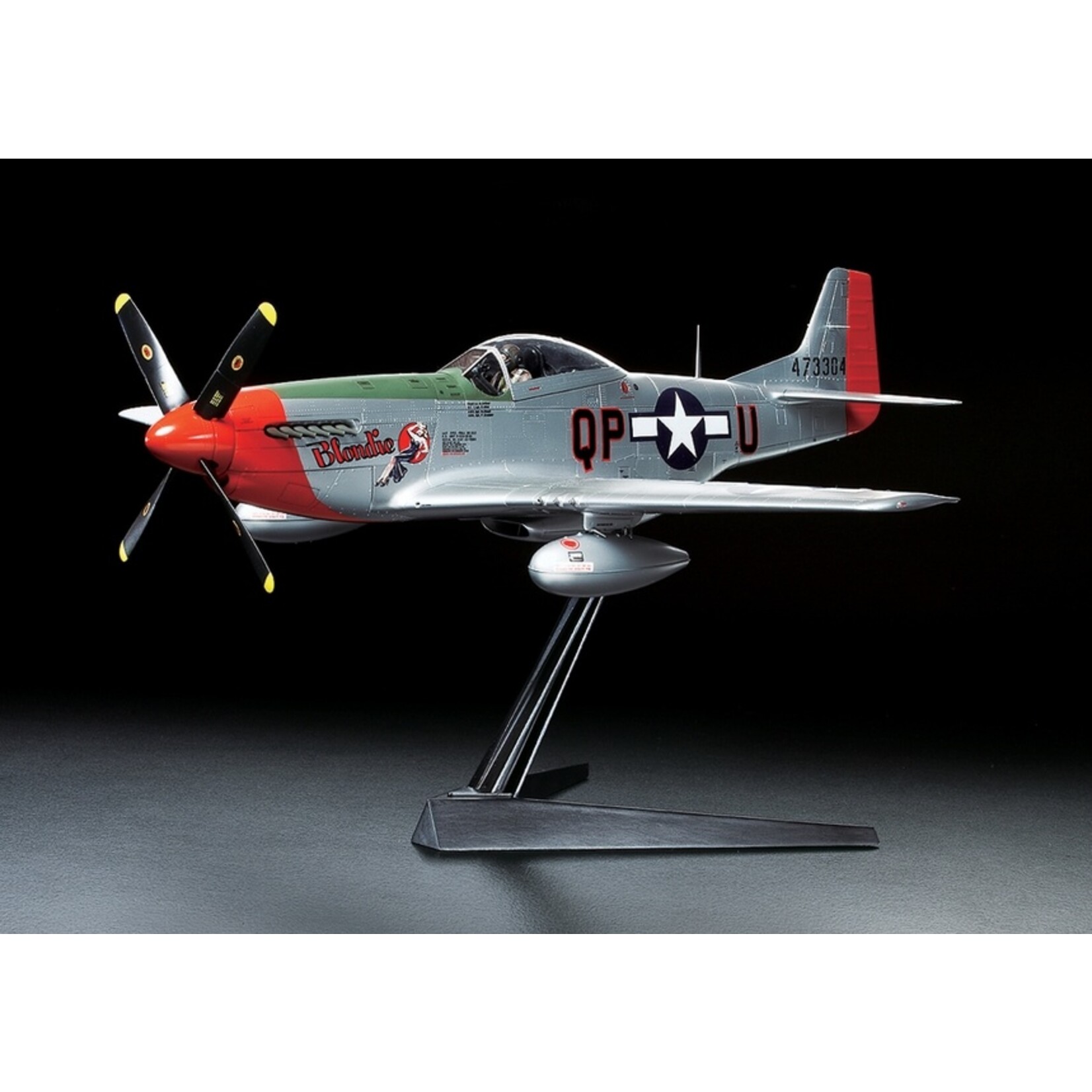 Tamiya 60322 - 1/32 North American P-51D Mustang