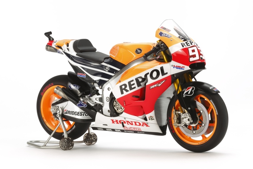 Tamiya 14130 - 1/12 Repsol Honda RC213V '14 Model Kit - Hub