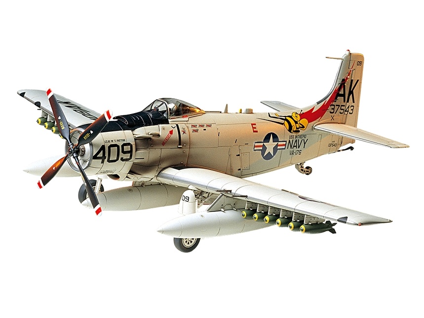 Tamiya 61058 - 1/48 Douglas Skyraider Ad-6 (A-1H) Model Kit - Hub