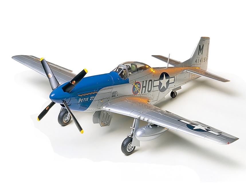 Tamiya P-51B Mustang Fighter Aircraft Plastic Model Airplane Kit 1/48 Scale  #61042