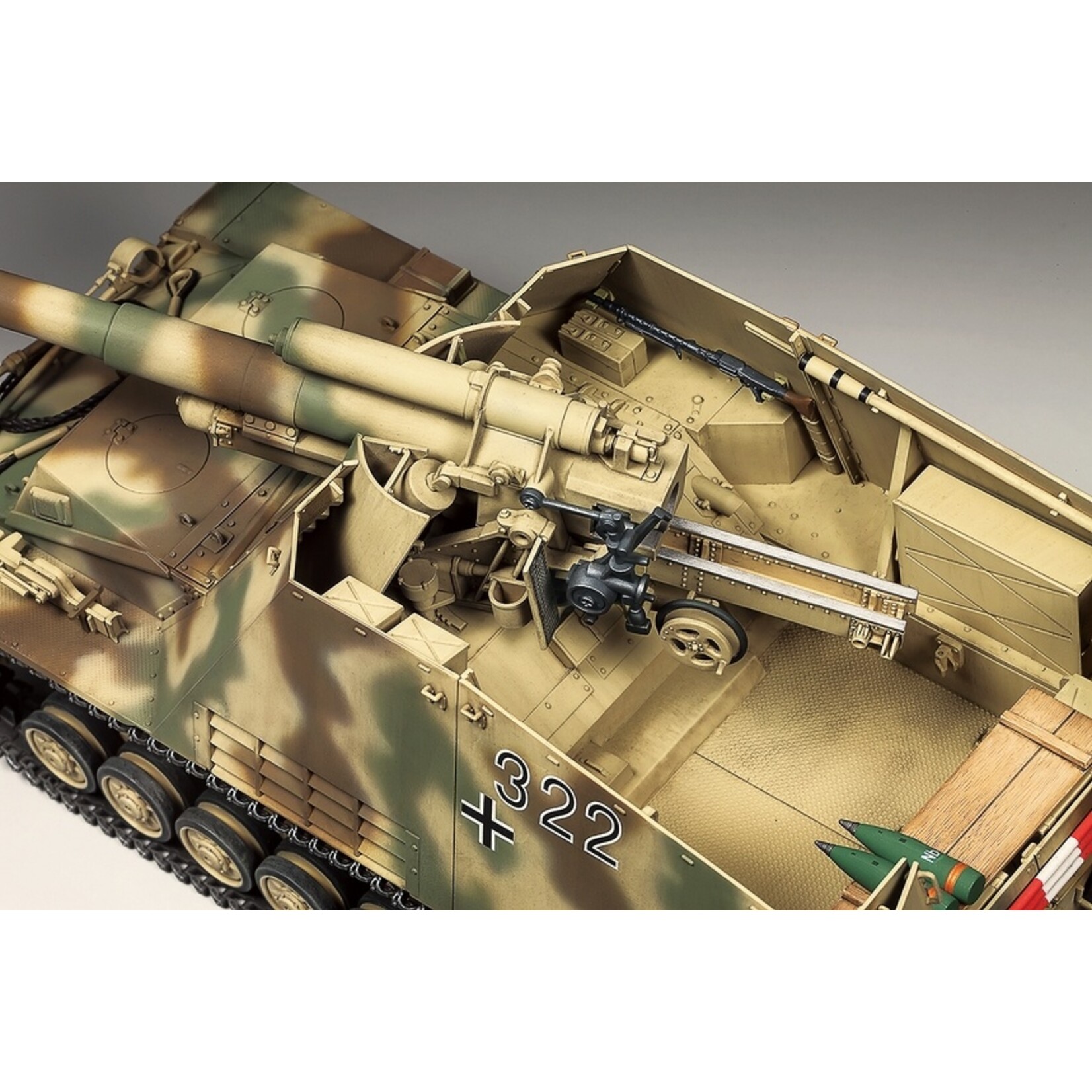 Tamiya 35367 - 1/35 German Heavy Self-Propelled Howitzer Hummel