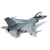 Tamiya 60786 - 1/72 Lockheed Martin F-16 Fighting Falcon Model Kit