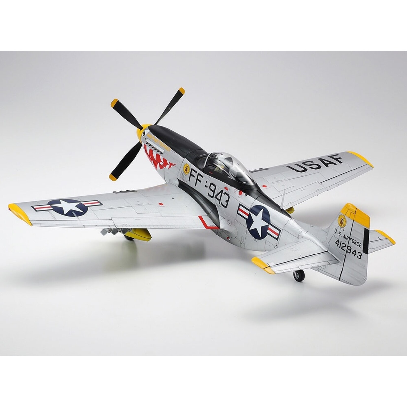 Tamiya 60328 - 1/32 North American F-51D