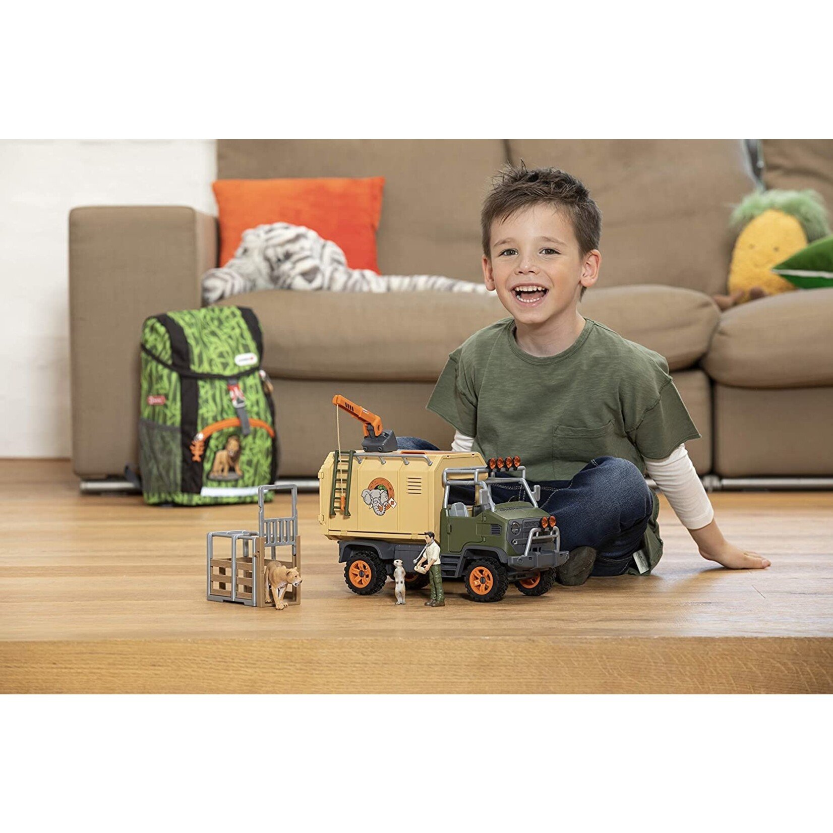 Schleich 42475 - Big Truck Animal Rescue