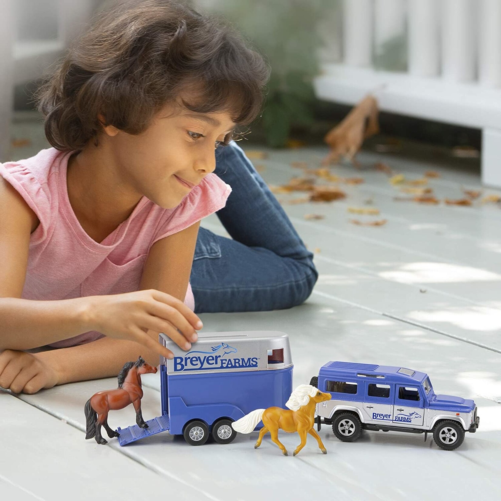 Breyer Land Rover & Tag-a-Long Trailer