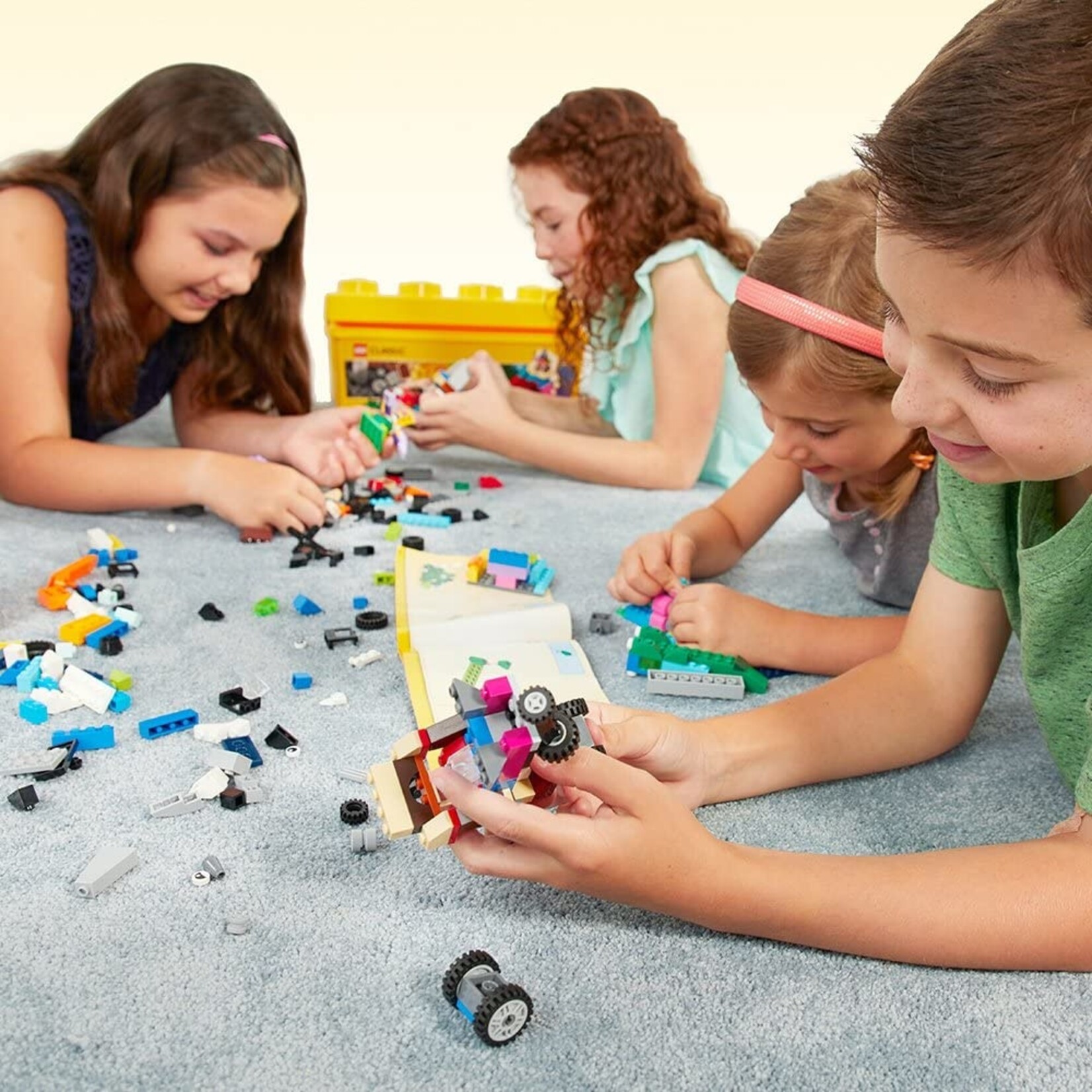LEGO® Classic 10696 - Creative Brick Box - Medium