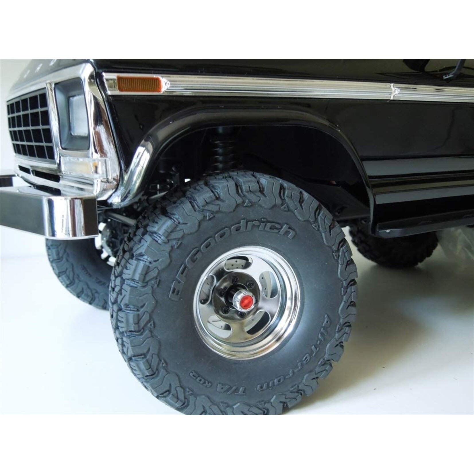 SSD SSD00276 - Slot 1.9" Steel Beadlock Wheels