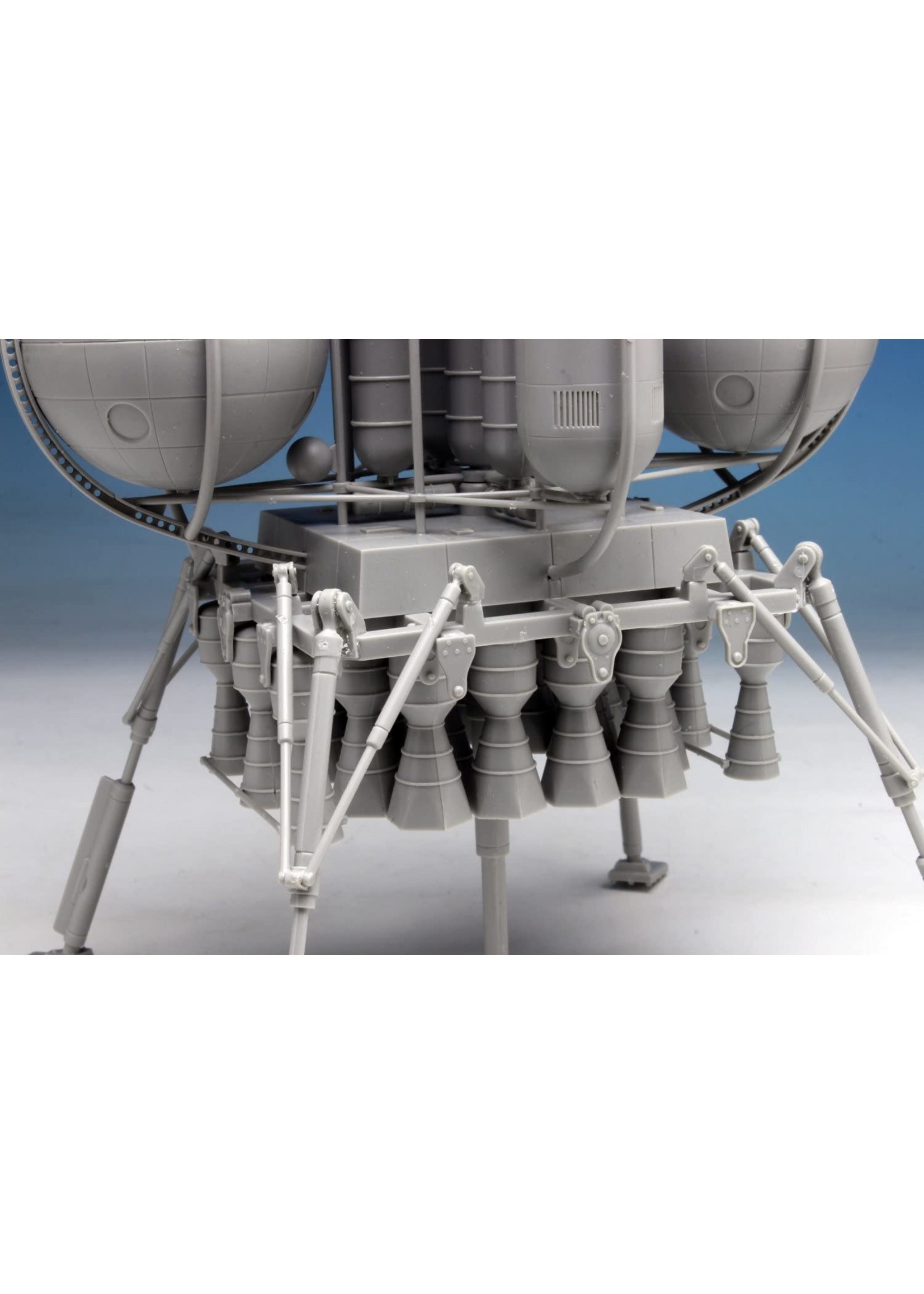 Pegasus Hobbies 9109 - 1/350 The Moonlander Spacecraft