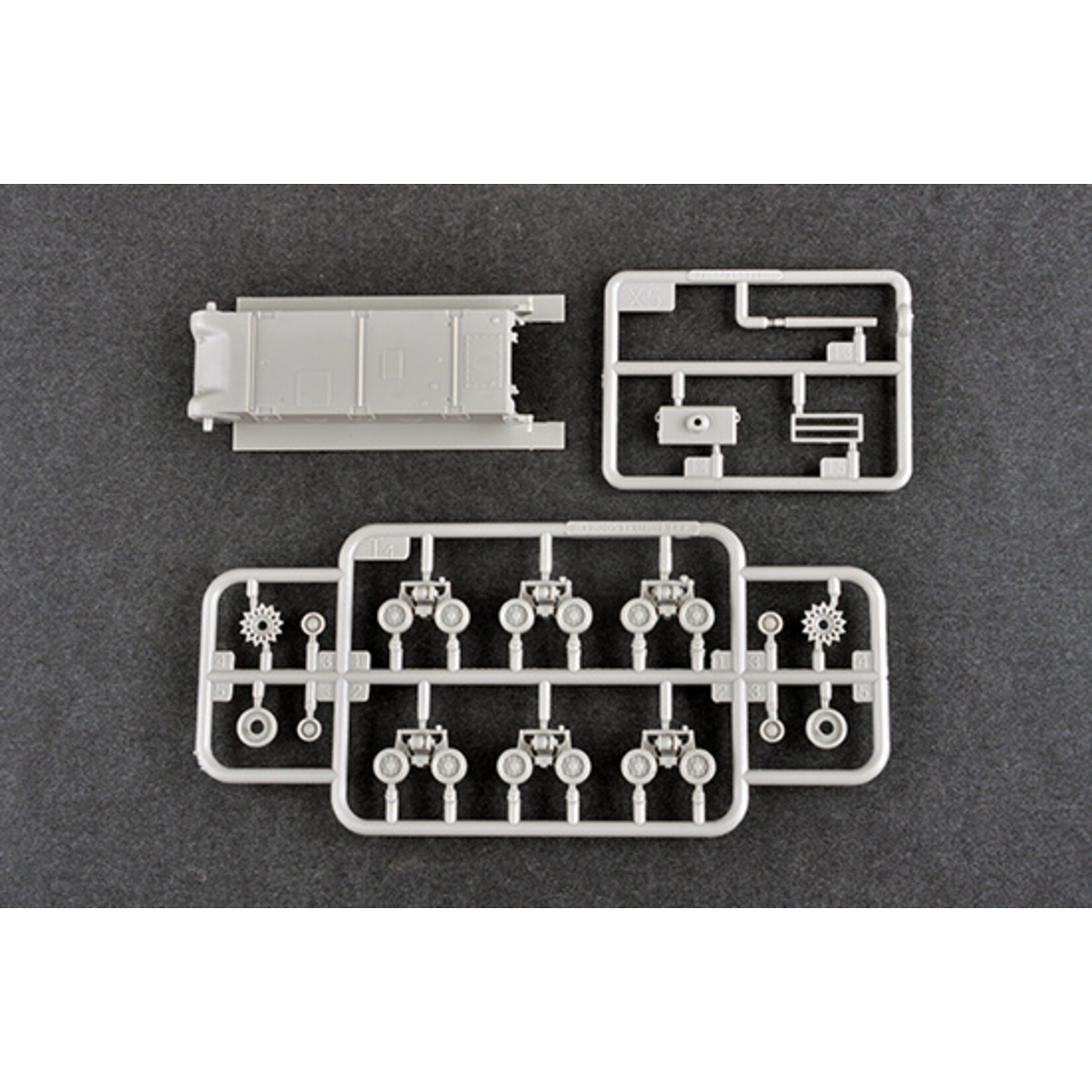 Trumpeter TSM 7168 - 1/72 US M4A3E8 with 105mm M4