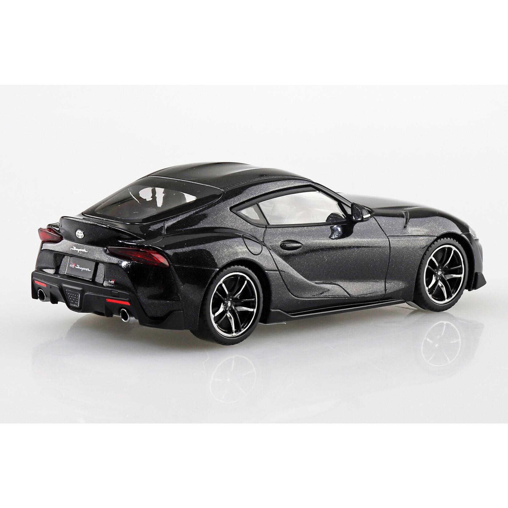 Aoshima 05887 - 1/32 Toyota GR Supra - Black Metallic