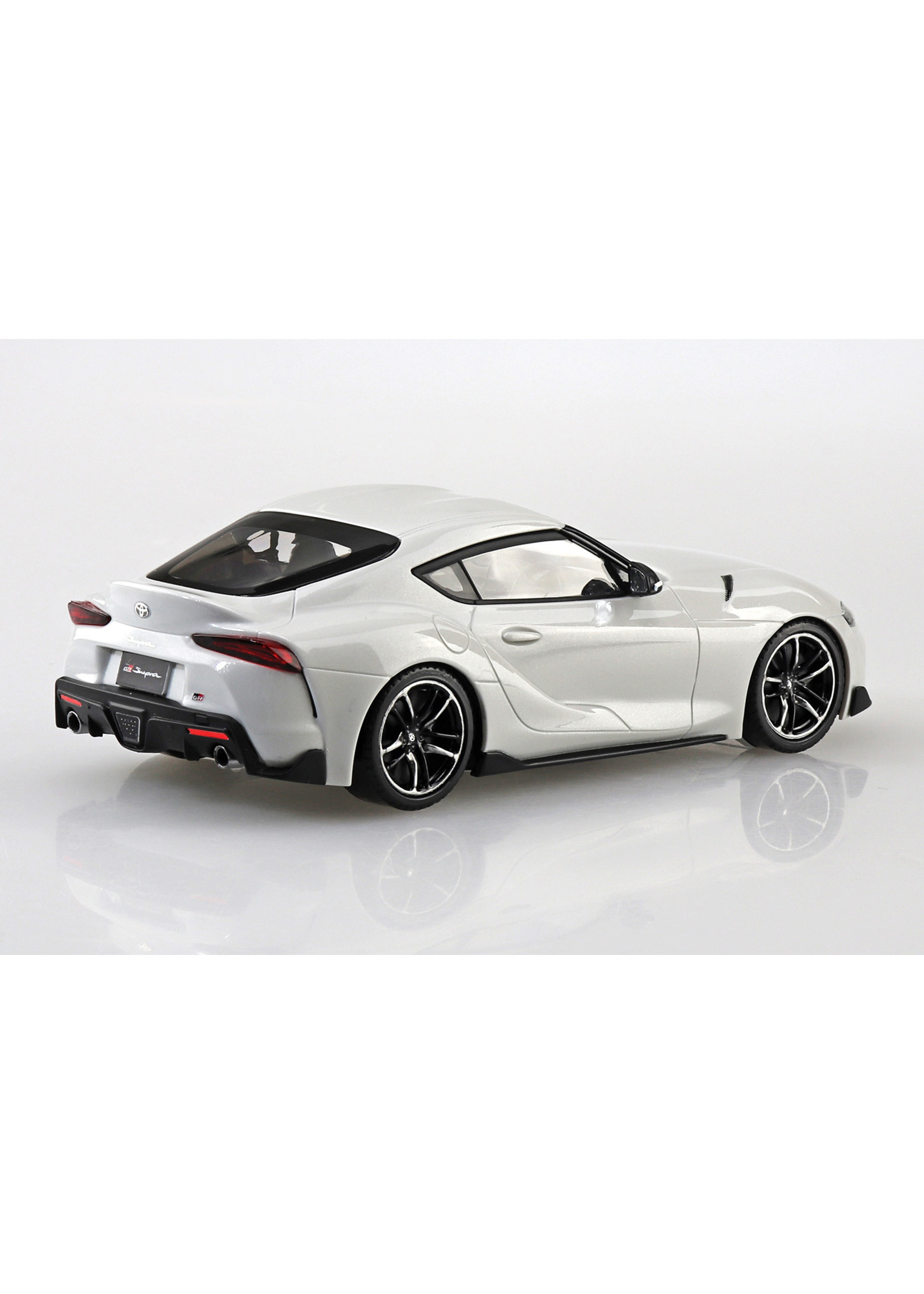 Aoshima 05886 - 1/32 Toyota GR Supra - White Metallic