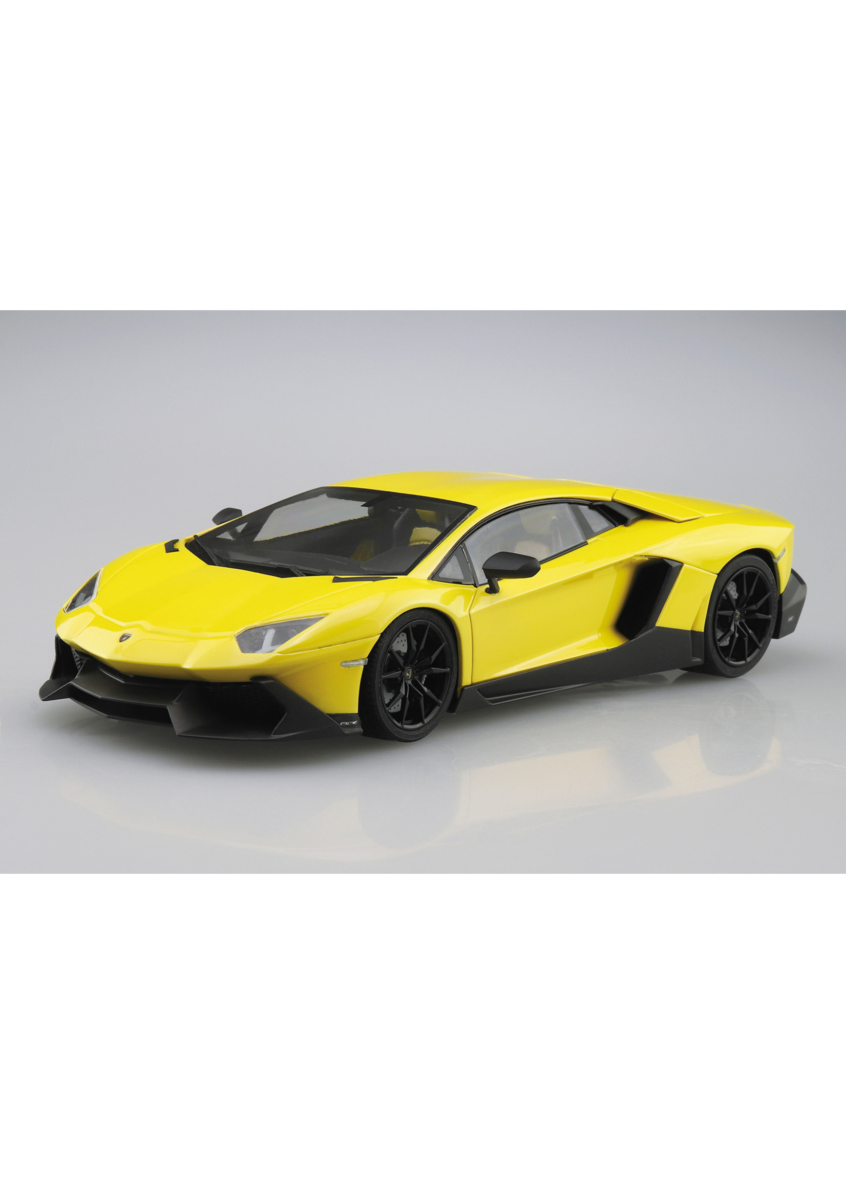 Aoshima 05982 - 1/24 '13 Lamborghini Aventador 50th Anniversary Edition