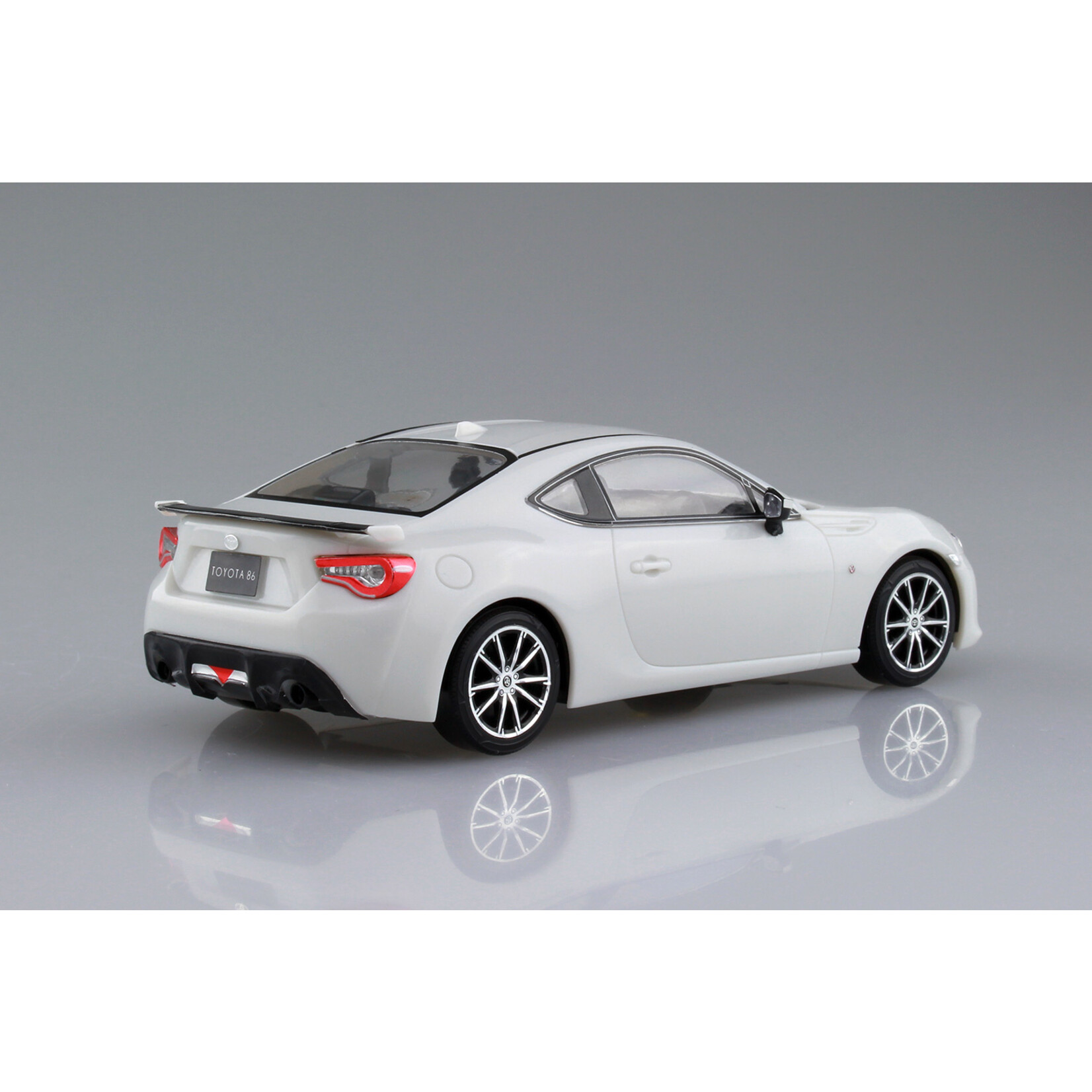 Aoshima 05418 - 1/32 Toyota 86 - Crystal White Pearl