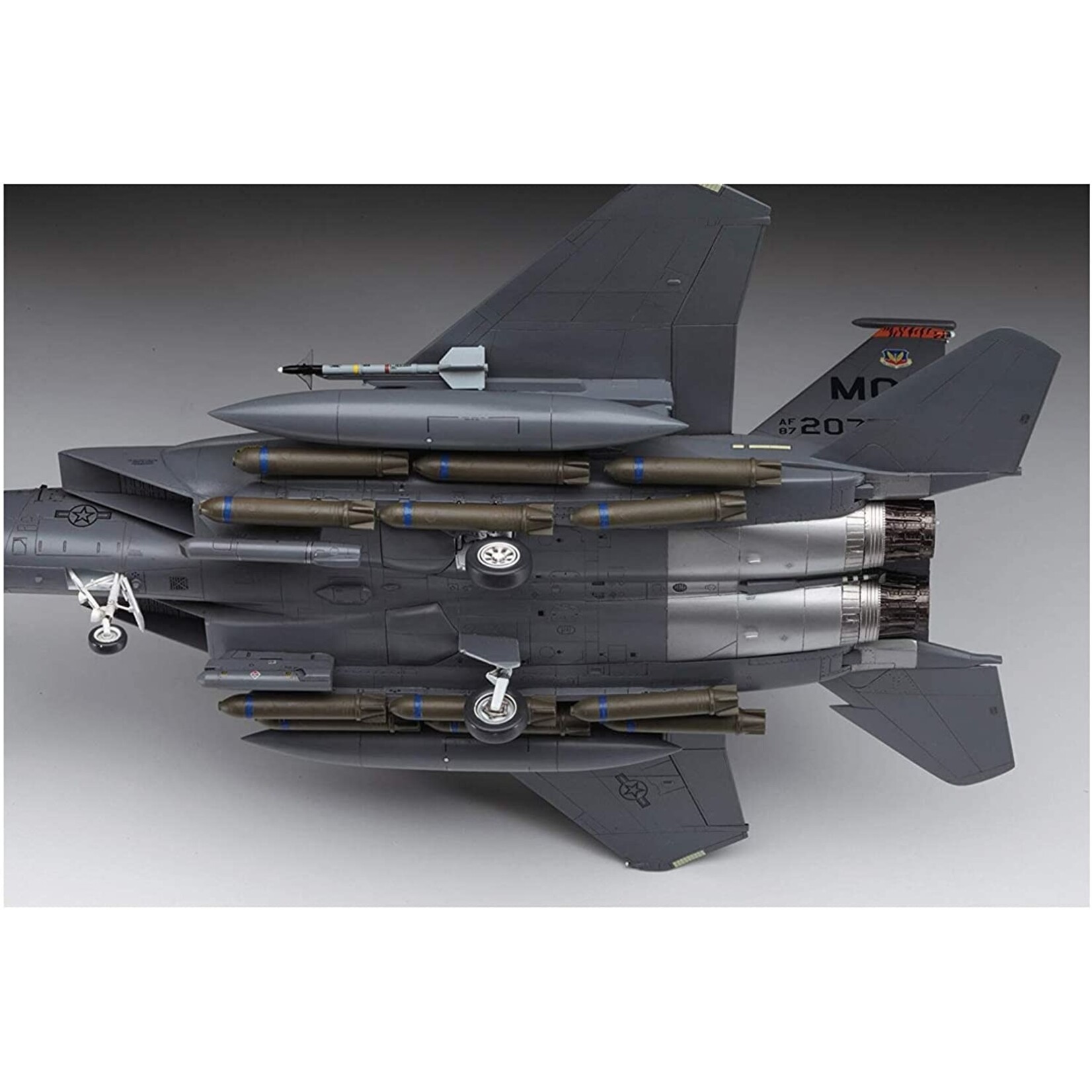 Hasegawa 1569 - 1/72 F-15E Strike Eagle