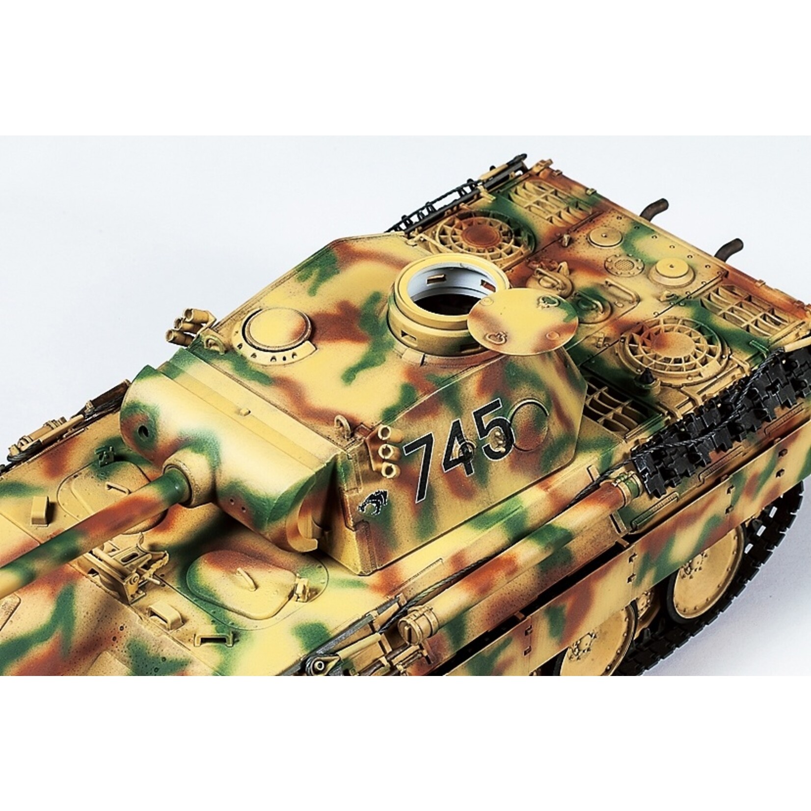 Tamiya 35345 - 1/35 German Panther AUSF.D Tank