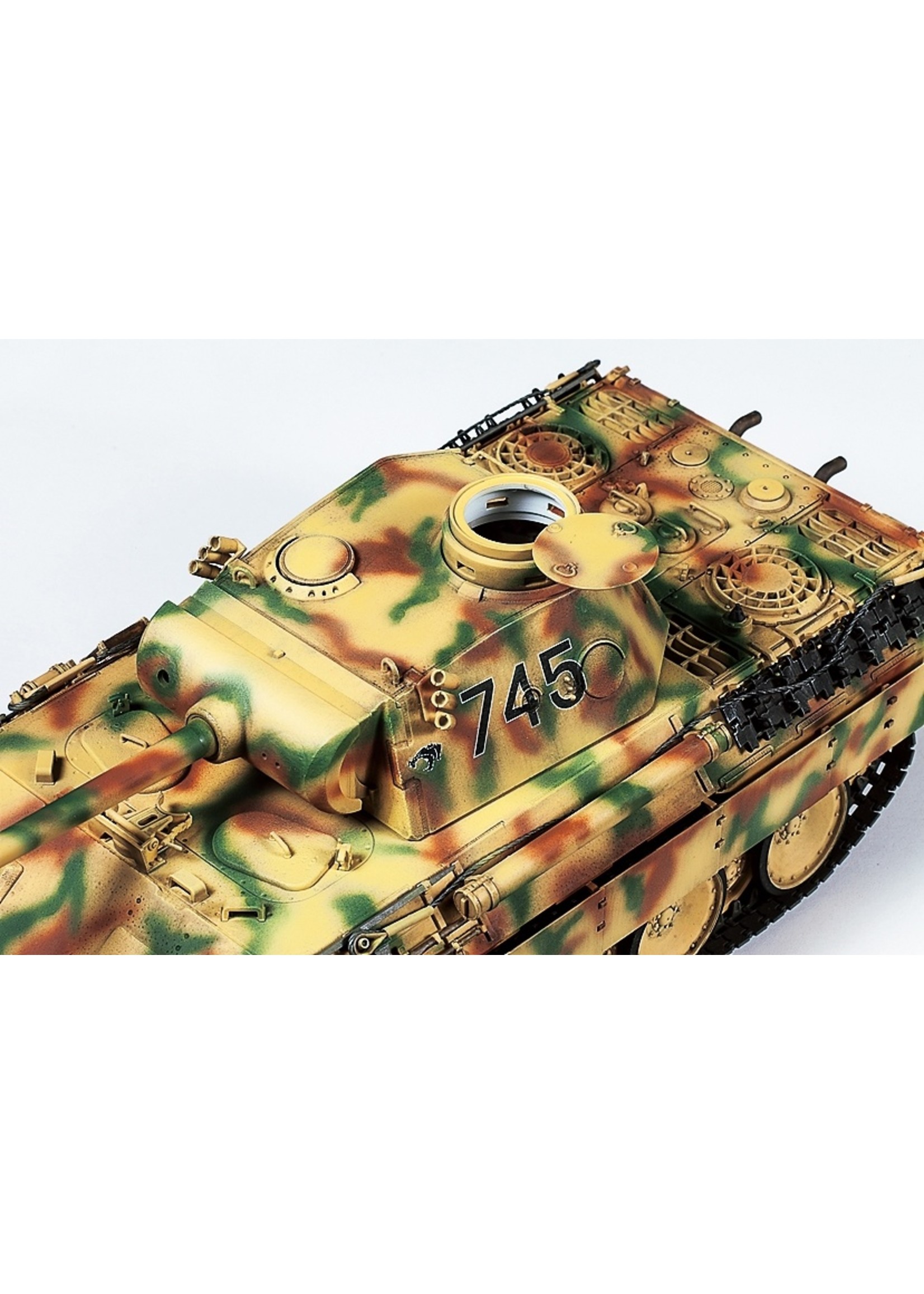 Tamiya 35345 - 1/35 German Panther AUSF.D Tank