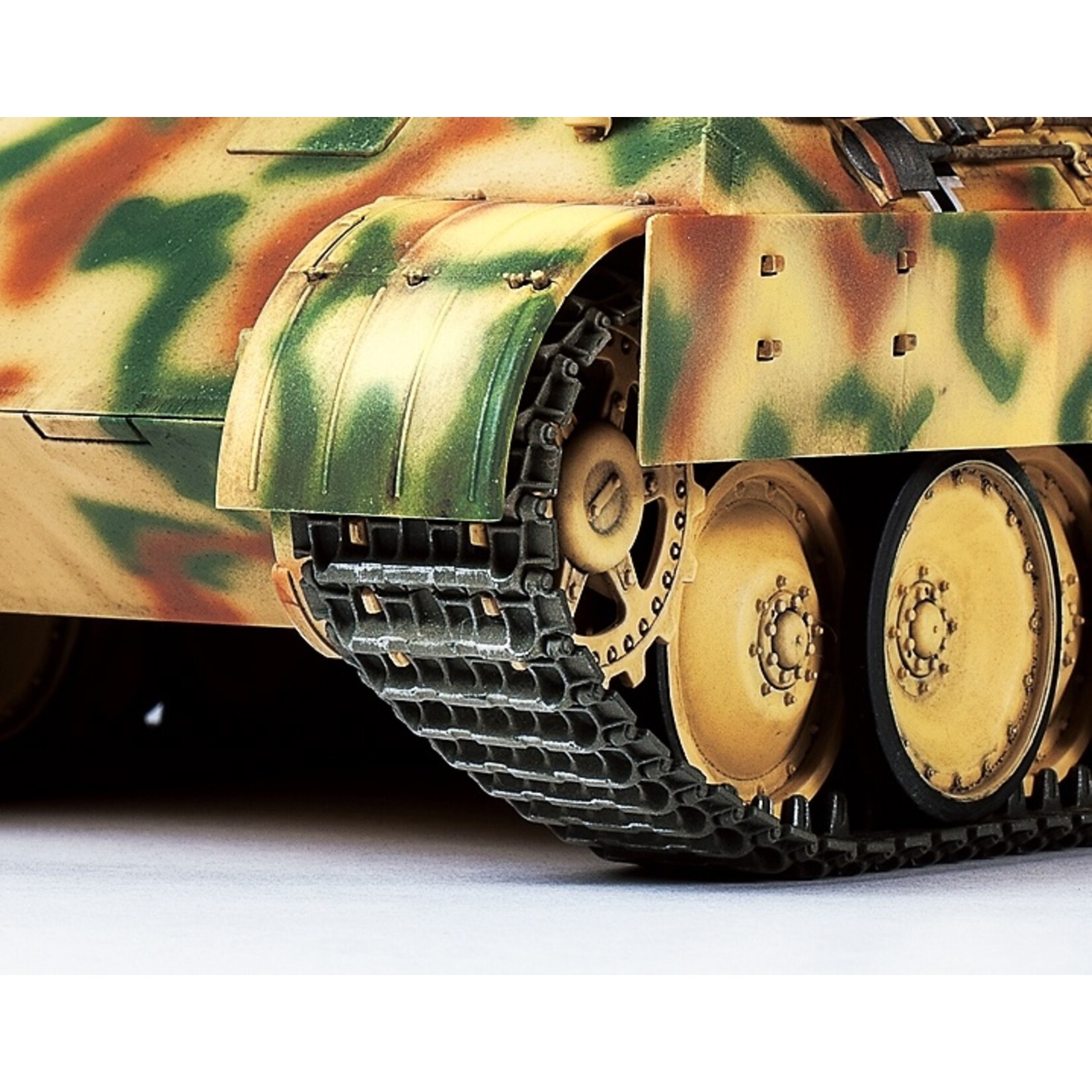 Tamiya 35345 - 1/35 German Panther AUSF.D Tank