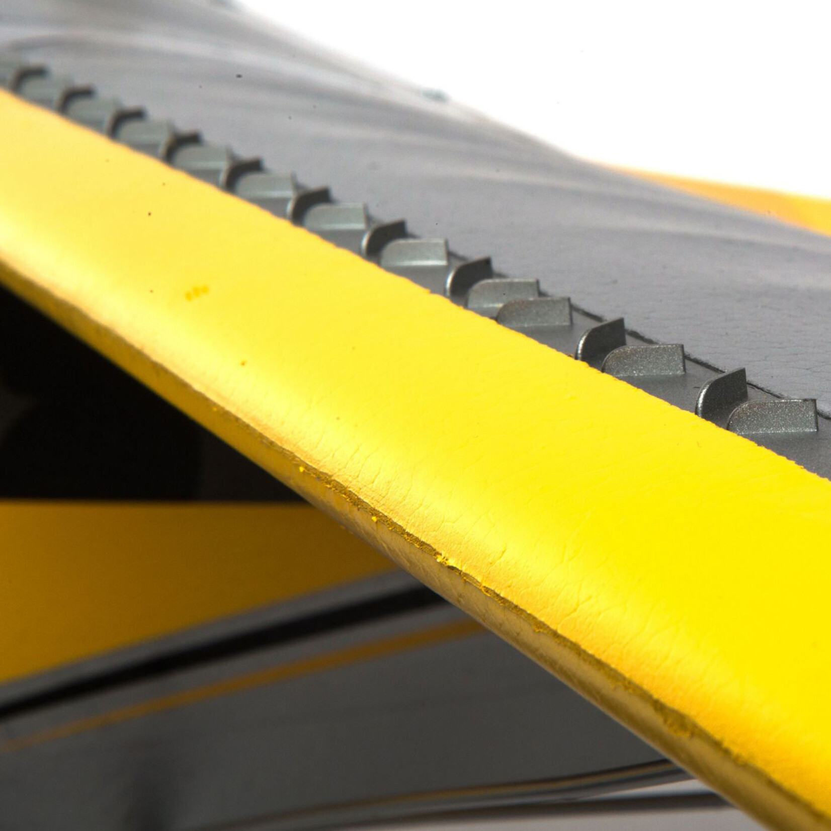 HobbyZone HBZ32500 - Carbon Cub S 2 1.3m BNF Basic with SAFE