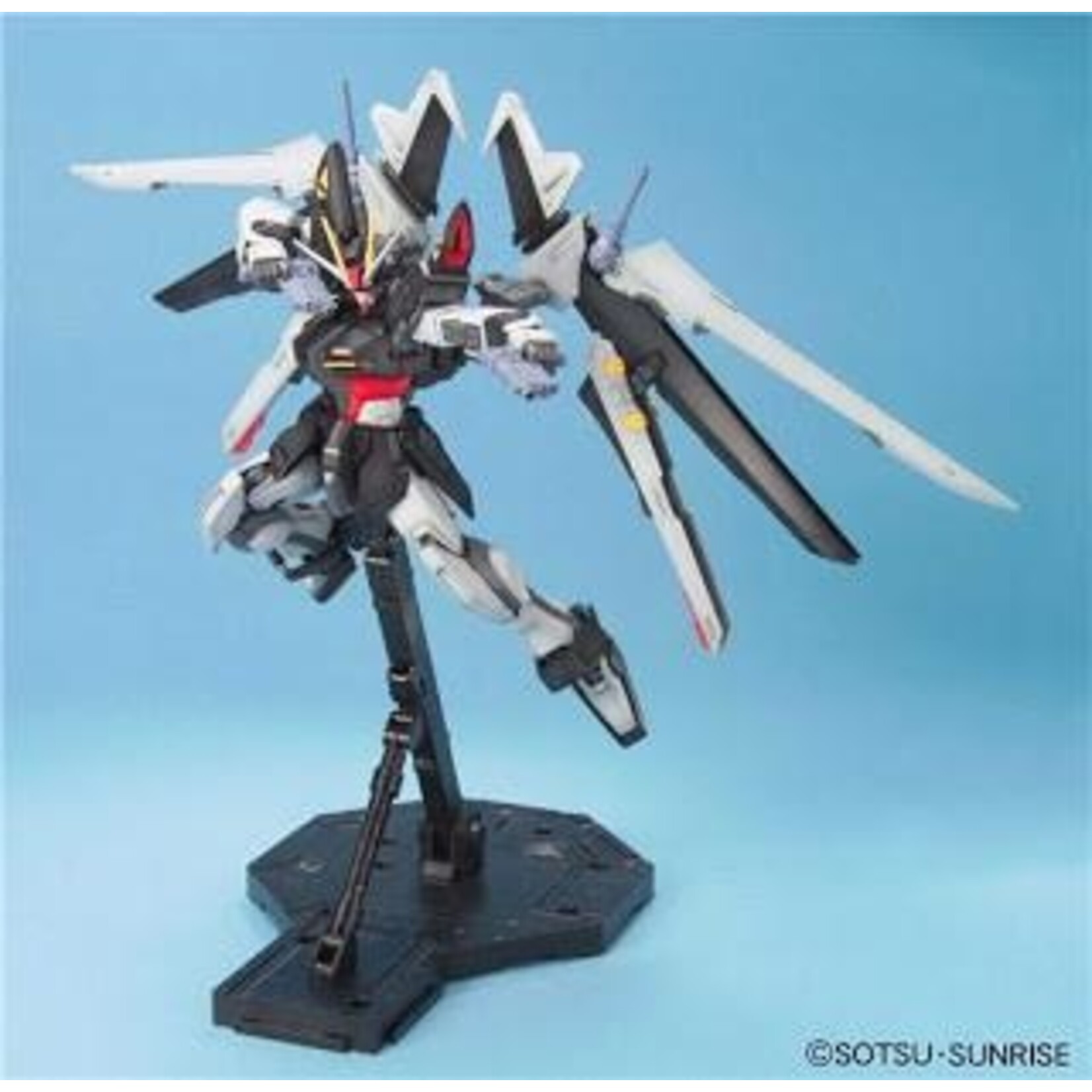 Bandai - MG 1/100 GAT-X105E Strike Noir Gundam