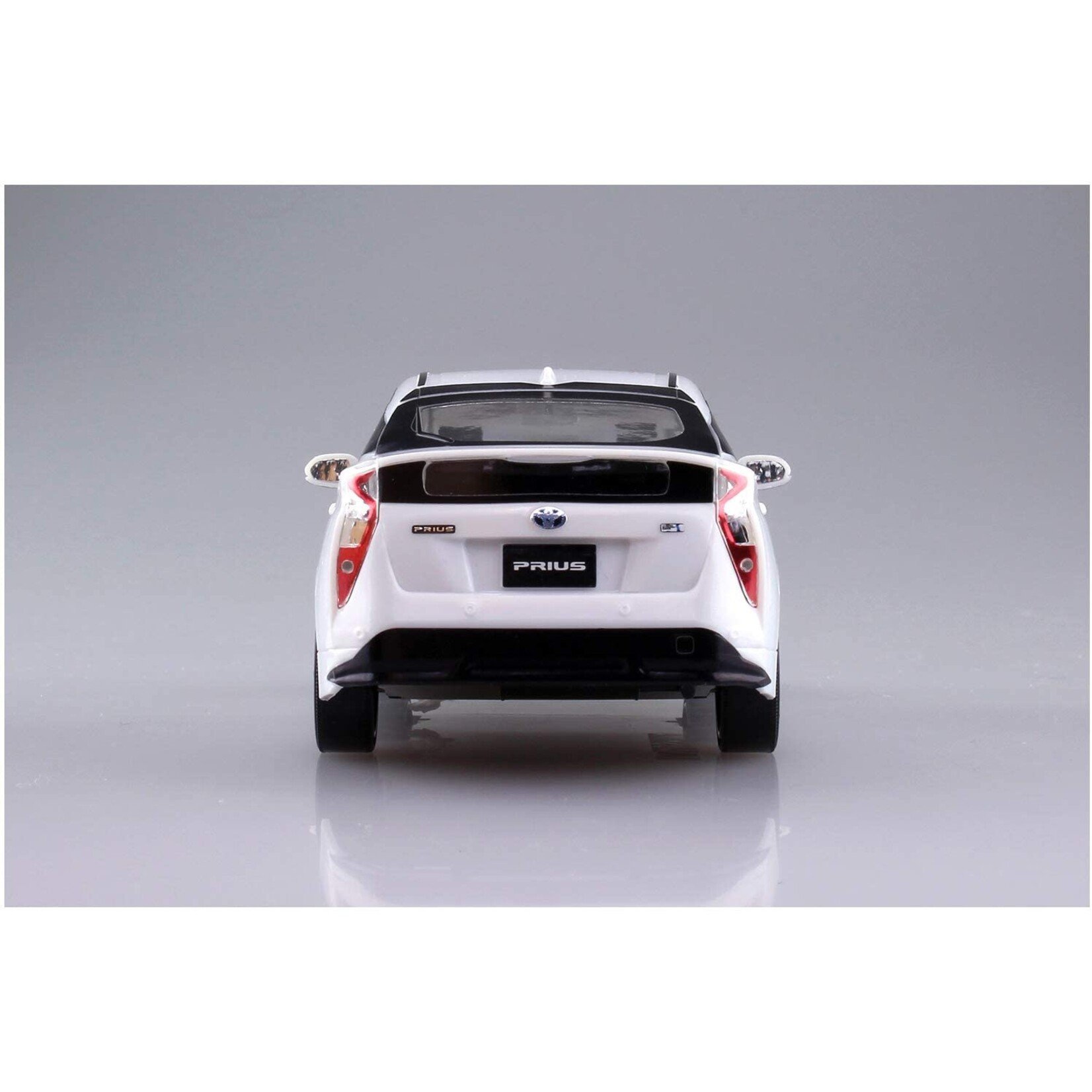 Aoshima 05416 - 1/32 Toyota Prius - Super White II