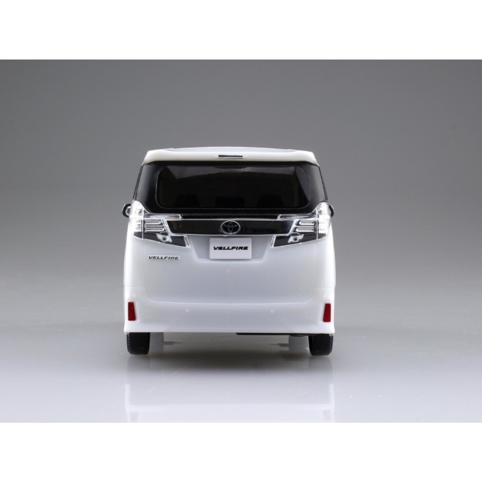 Aoshima 05630 - 1/32 Toyota Vellfire - White Pearl Crystal Shine