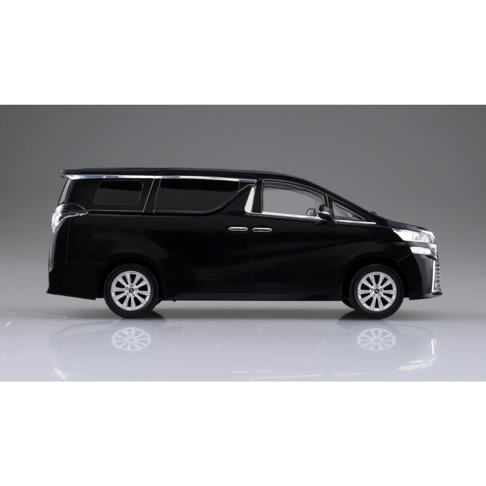 Aoshima 05631 - 1/32 Toyota Vellfire - Black