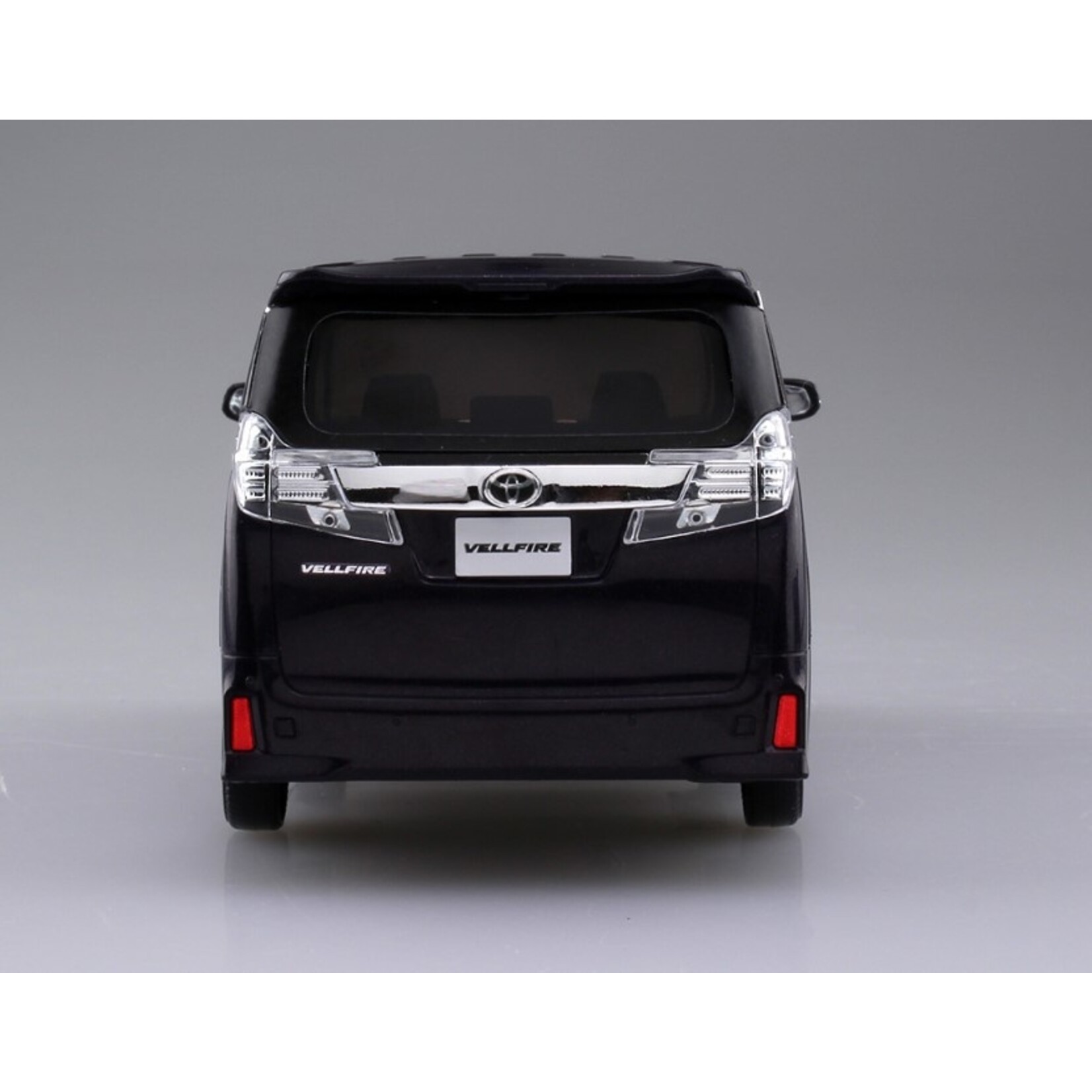 Aoshima 1:32 Purple Vellfire