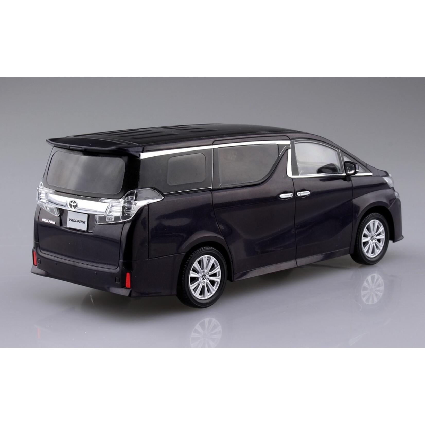 Aoshima 1:32 Purple Vellfire