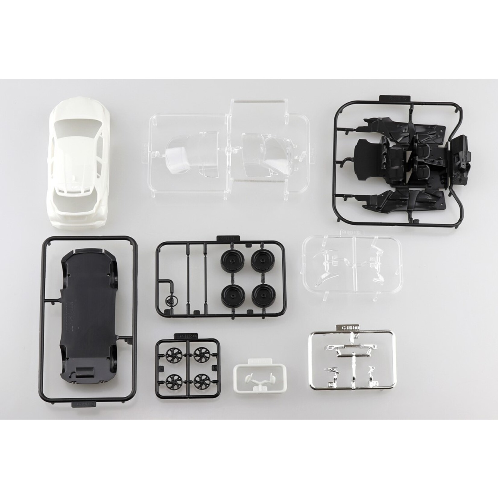 Aoshima 05634 - 1/32 Toyota C-HR - White Pearl Crystal Shine