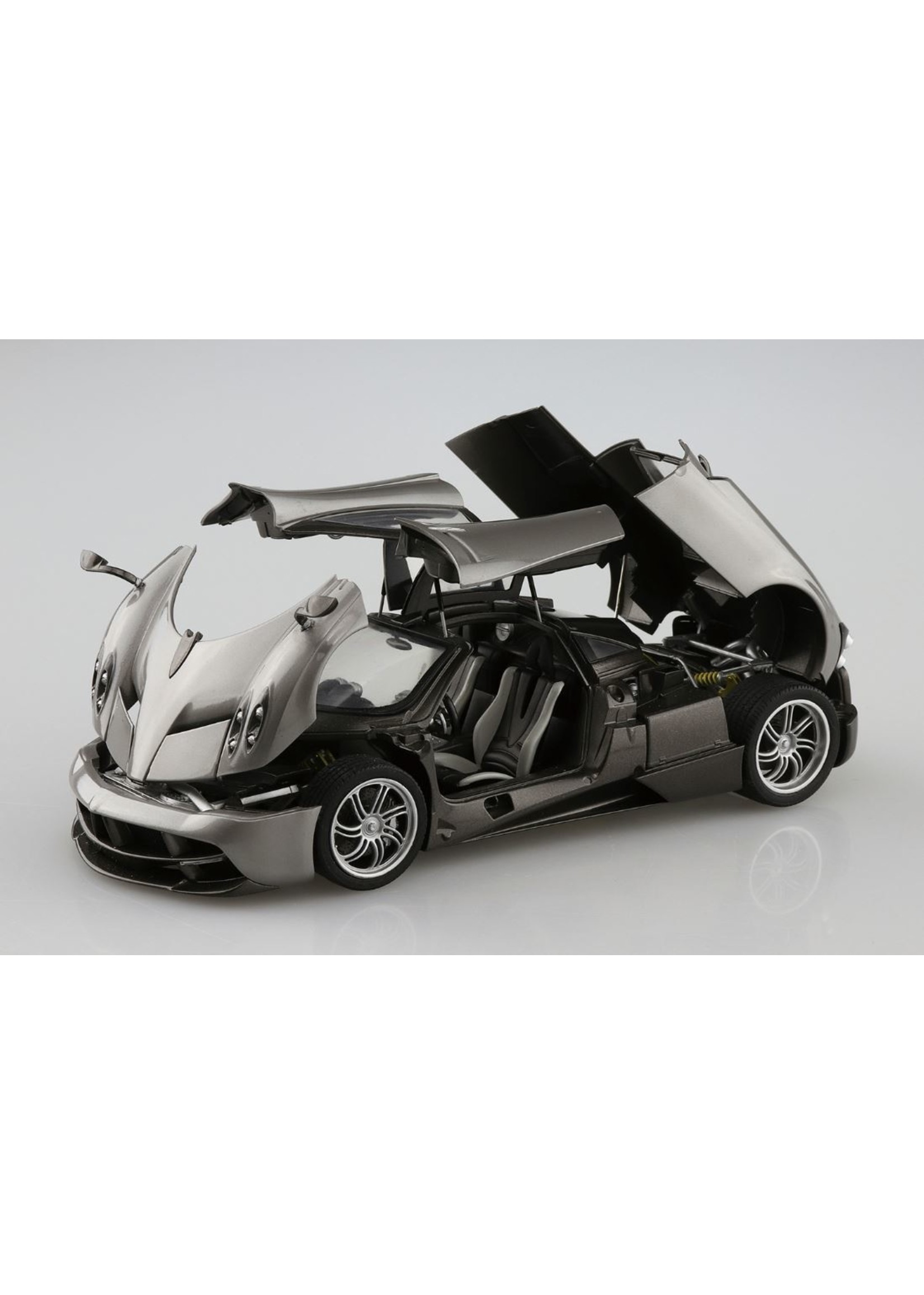 Aoshima 05806 - 1/24 Pagani Huayra '12