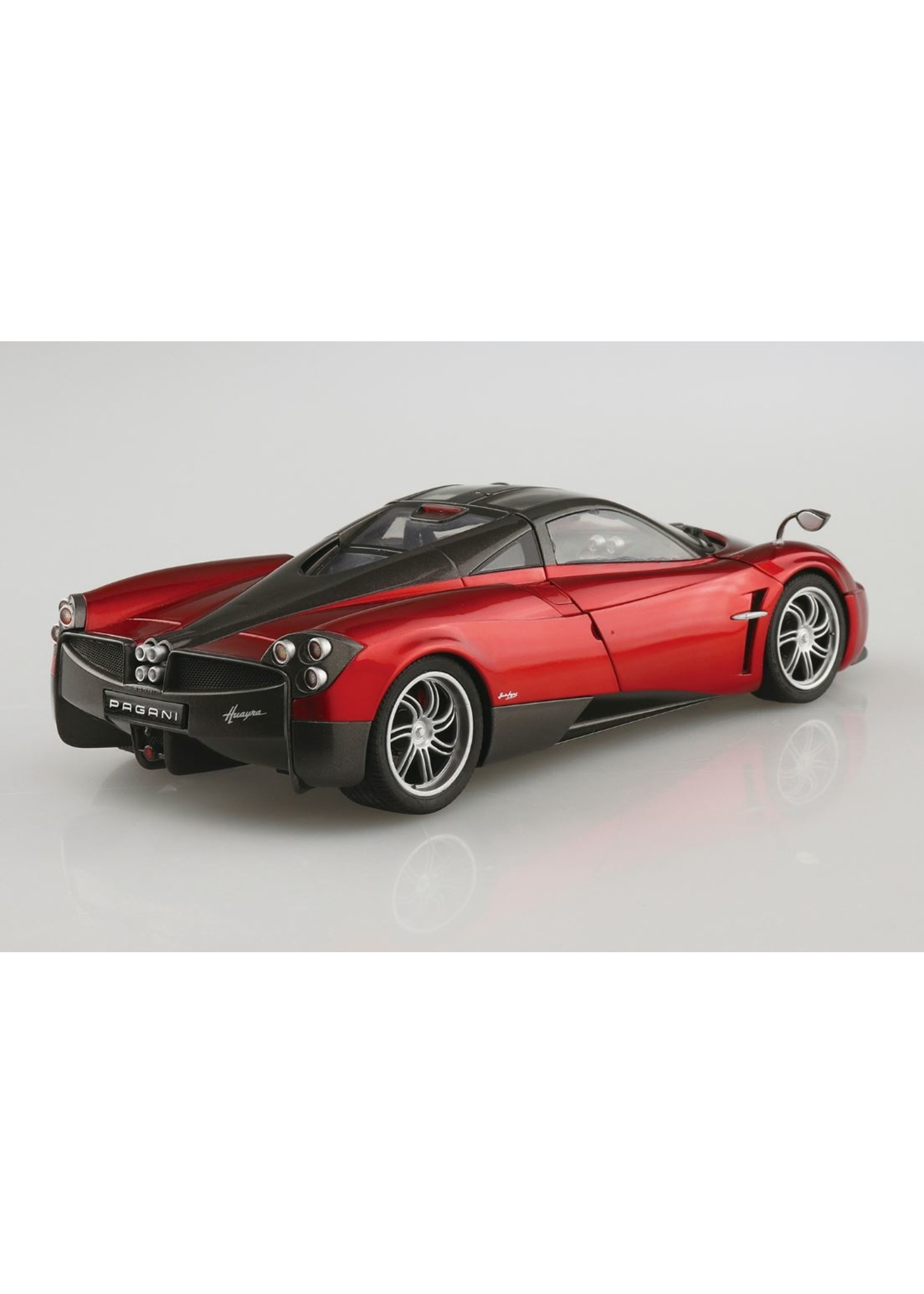 Aoshima 05806 - 1/24 Pagani Huayra '12