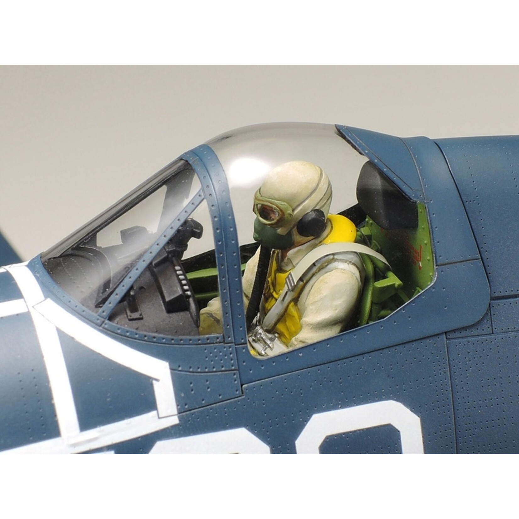 Tamiya 60327 - 1/32 Vought F4U-1D Corsair