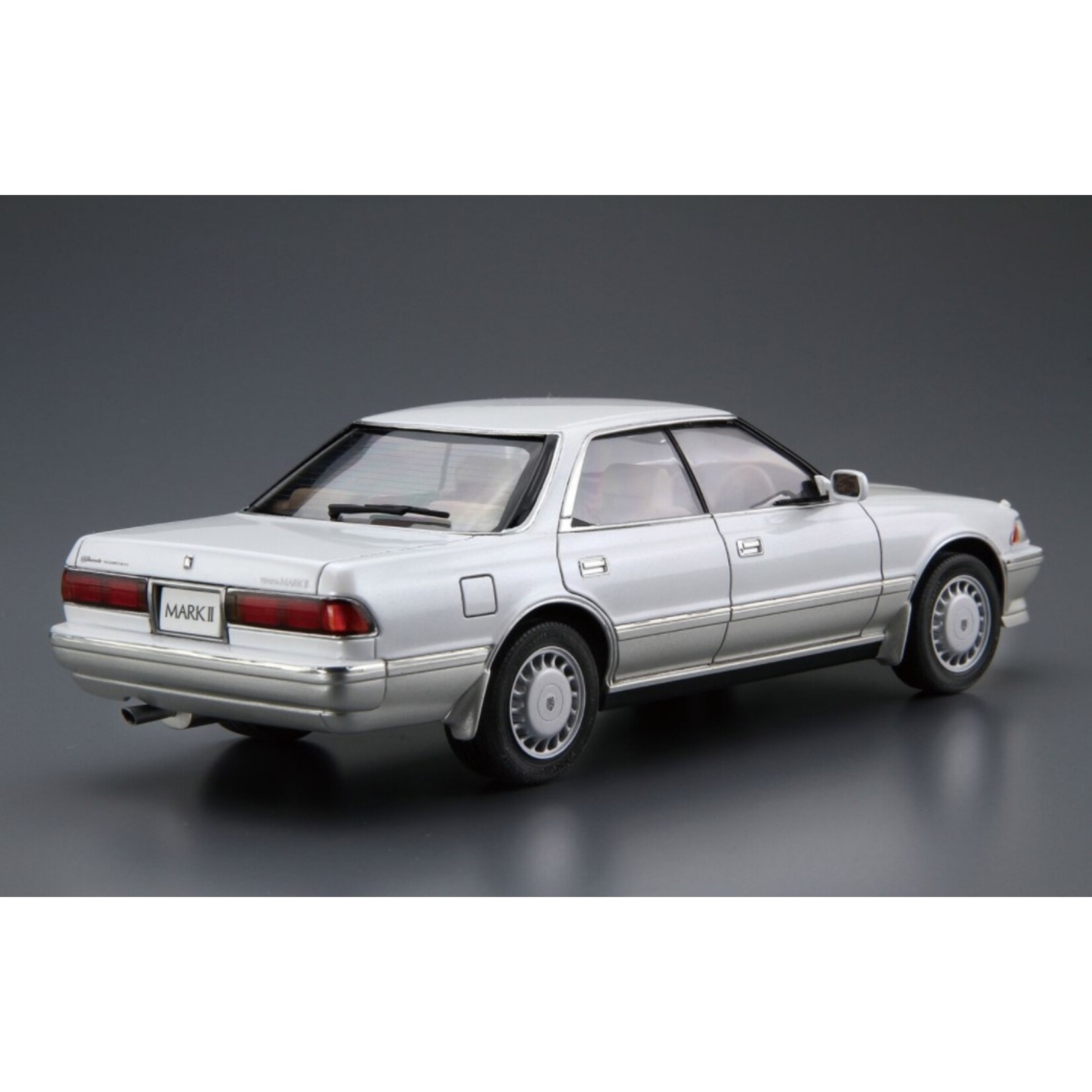 Aoshima 05924 - 1/24 1988 Toyota Mark II GX81 2.0 Grande
