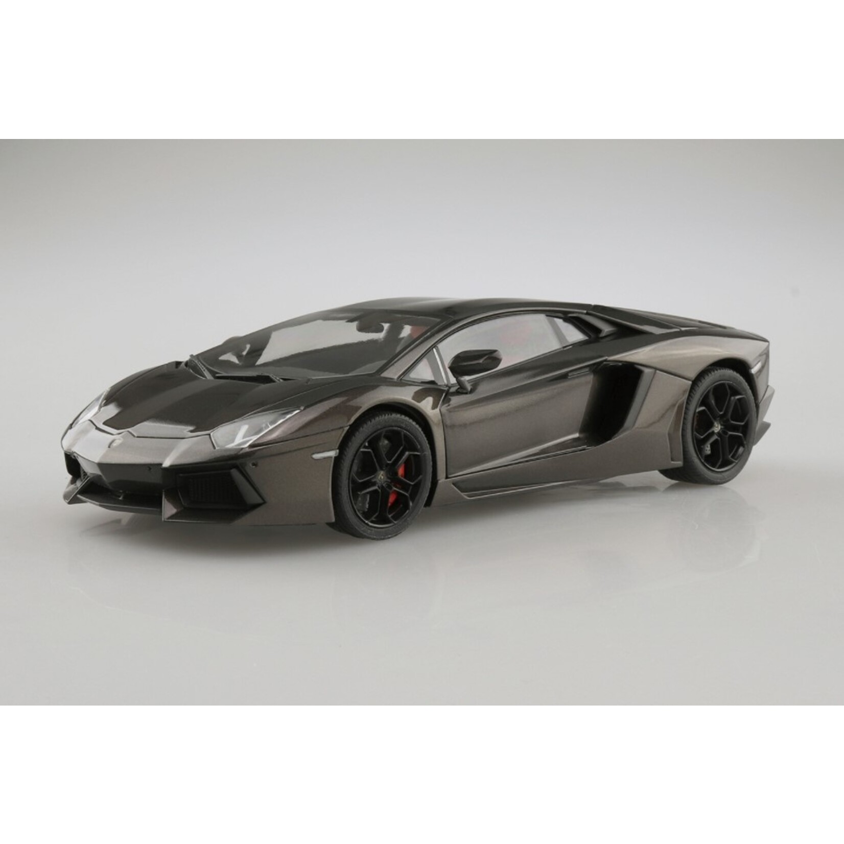 Aoshima 05864 - 1/24 Lamborghini Aventador LP700-4 '11