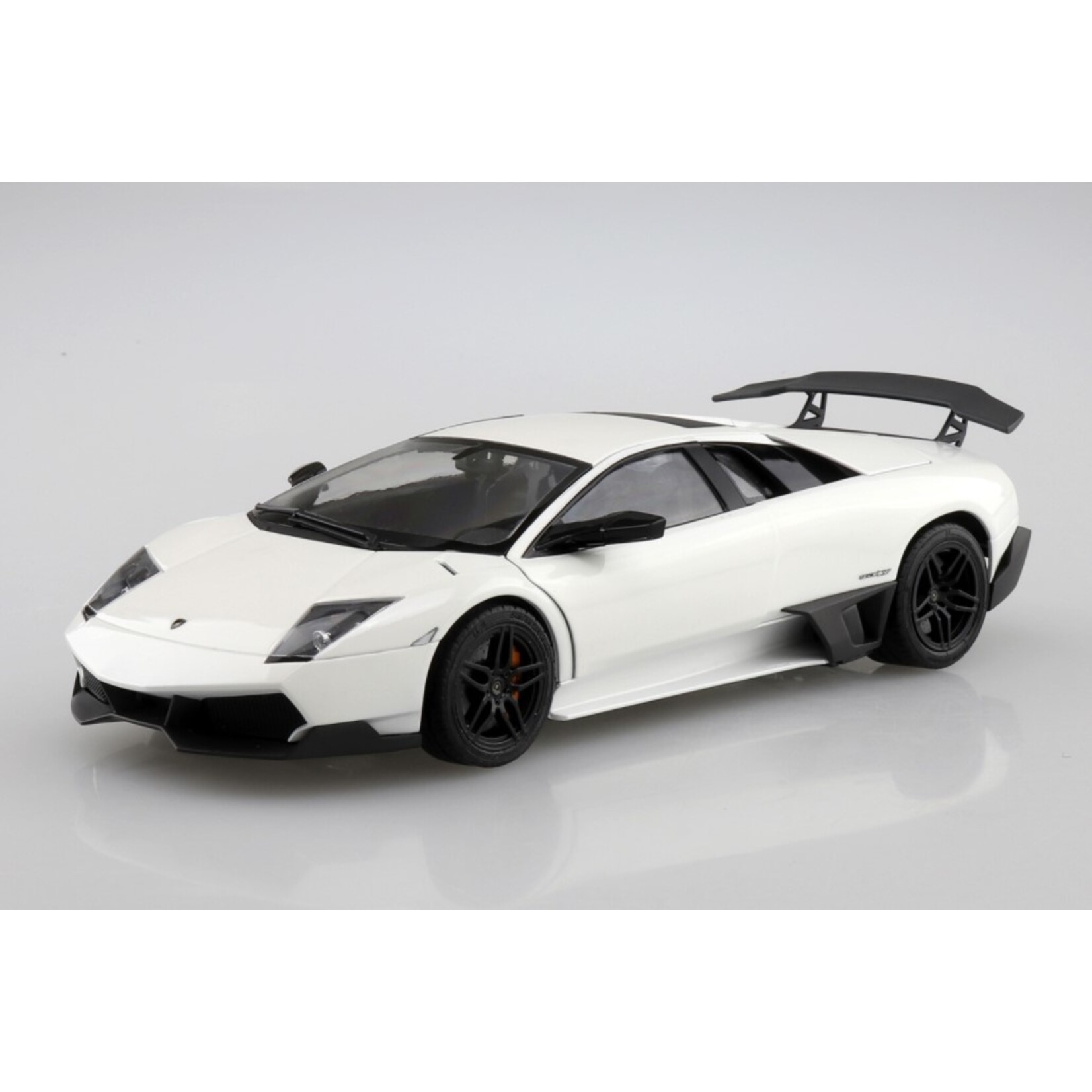 Aoshima 05901 - 1/24 '09 Lamborghini Murcielago LP670-4 SV