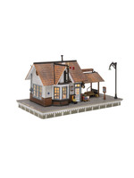  WOODLAND SCENICS Rustic Cabin HO Scale : Toys & Games