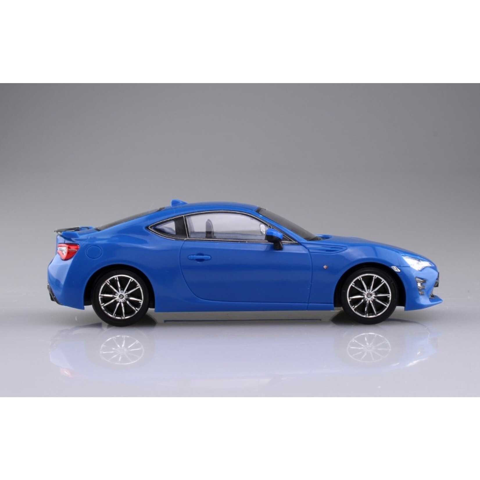 Aoshima 05754 - 1/32 Toyota 86 - Bright Blue