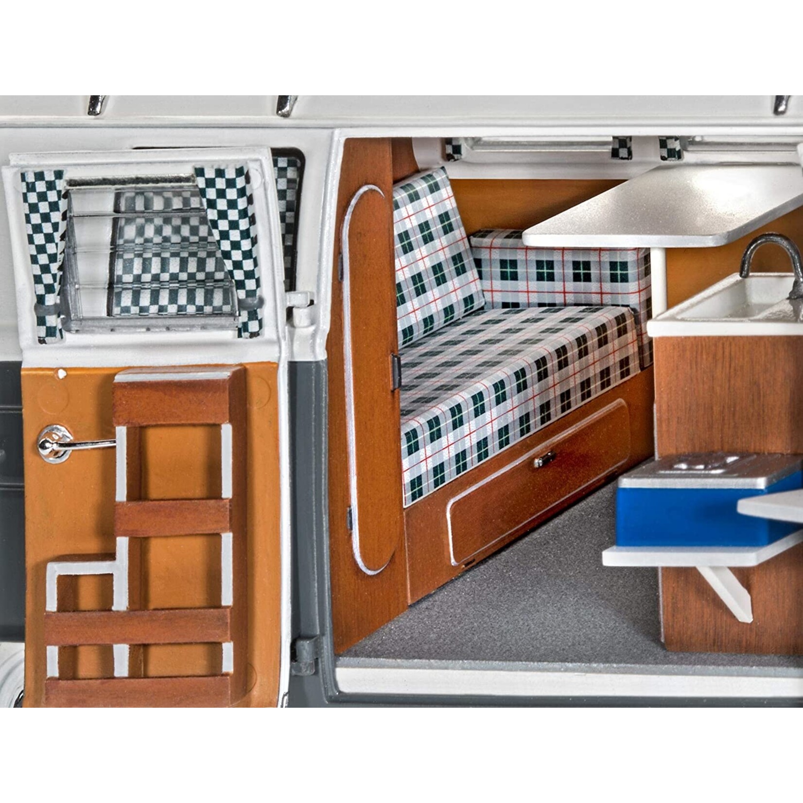 Revell of Germany 07674 - 1/24 VW T1 Camper