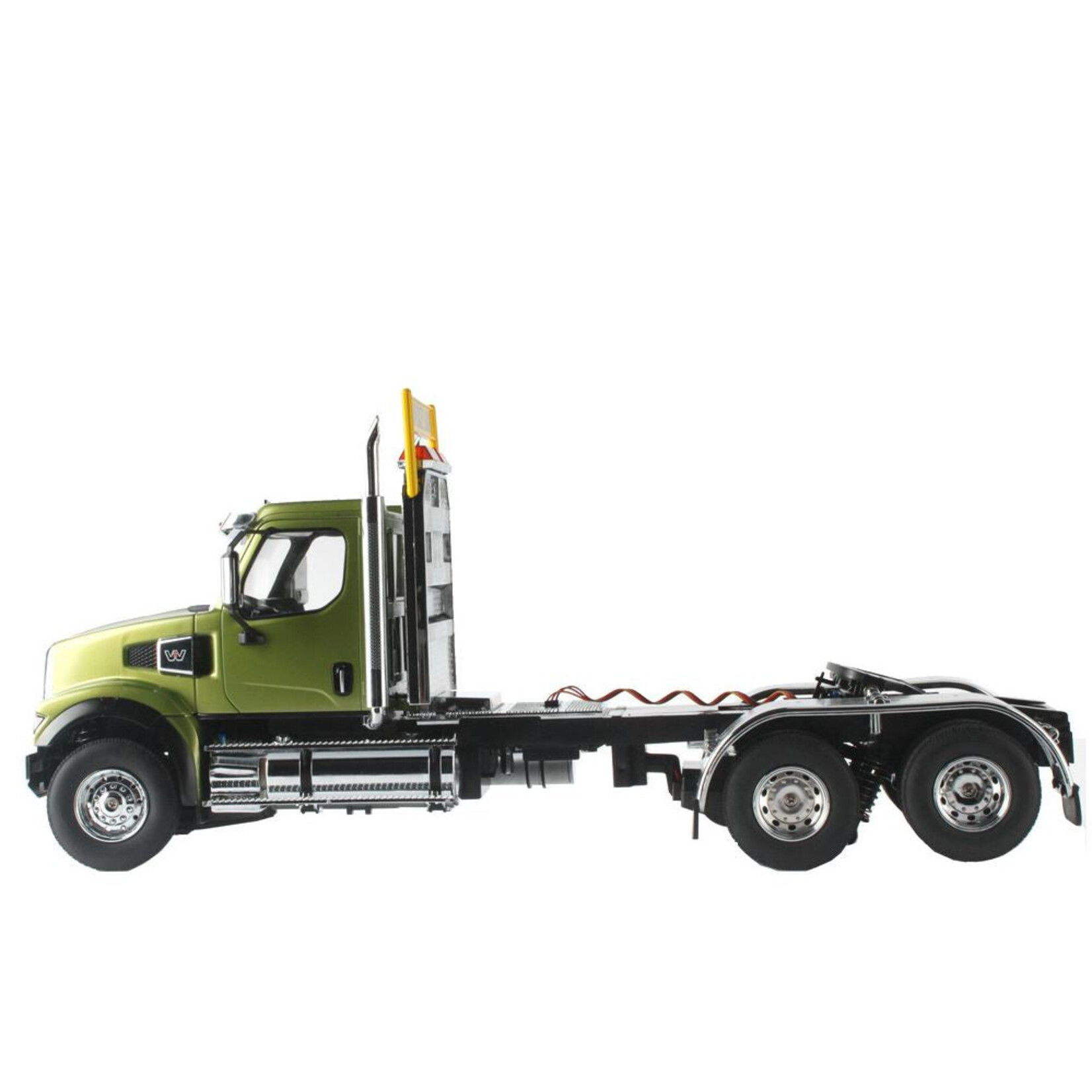 Diecast Masters DCM27009 - 1/16 Scale Western Star 49X SFFA Tridem Axle Heavy Haul Tractor