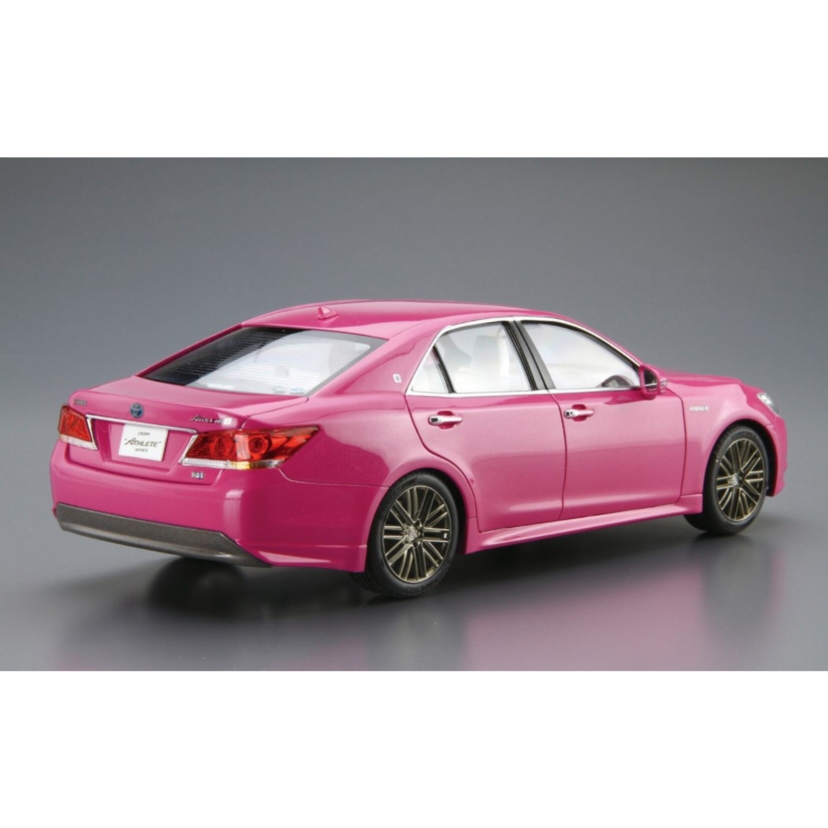 Aoshima 05876 - 1/24 2015 Toyota Crown Athlete Lexus GRS214/AWS210