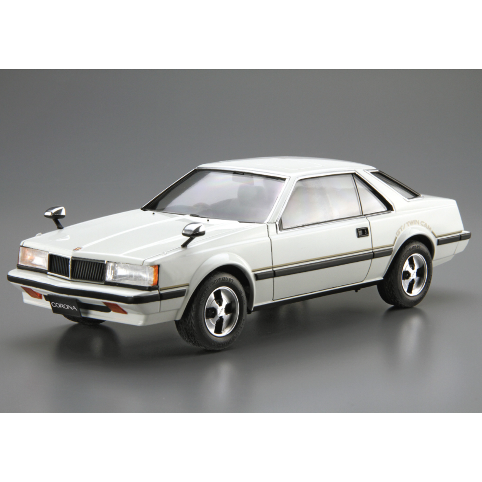 Aoshima 06270 - 1/24 Toyota RT141 Corona Hardtop 2000GT '82
